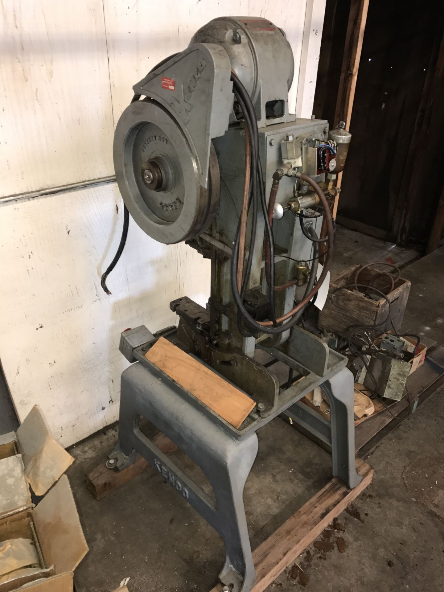 Kenco 8 Ton Punch Press; Model 8-101; Serial 67-015 - Image 2 of 4