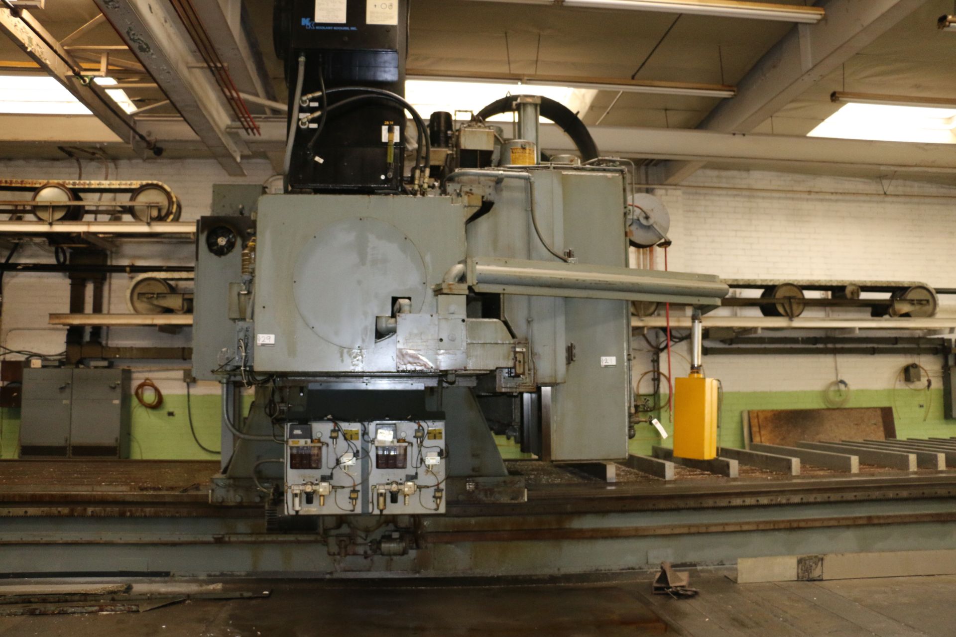 Cincinnati 2 Spindle Gantry, Acramatic 950 5- Axis Control, A-Axis (Tilt) (+20) x (-20); B-Axis ( - Image 2 of 3