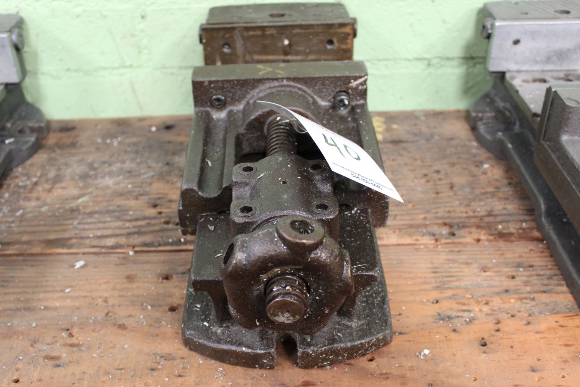 8 IN. MILL VISE