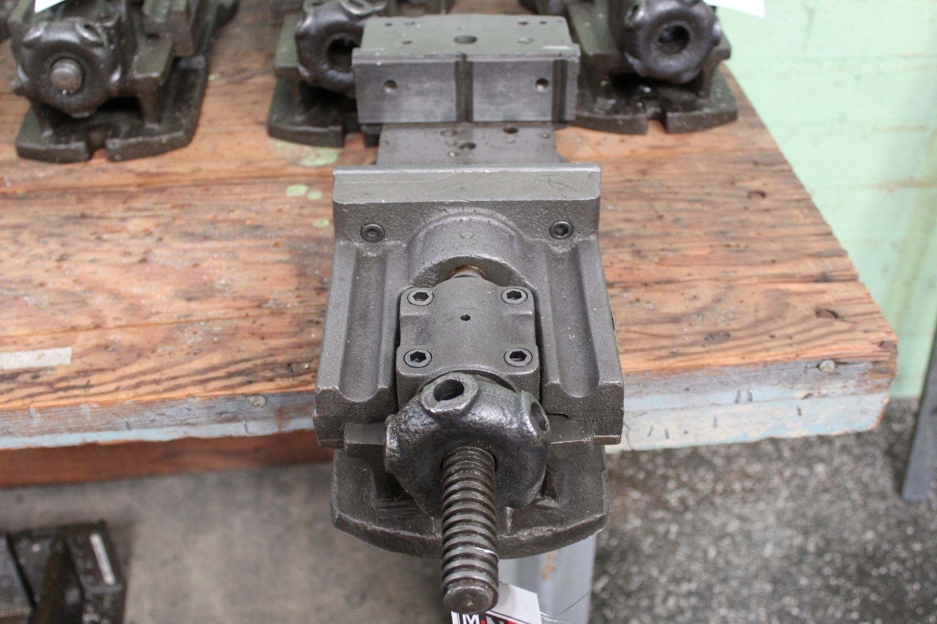 8 IN. MILL VISE - Image 2 of 3