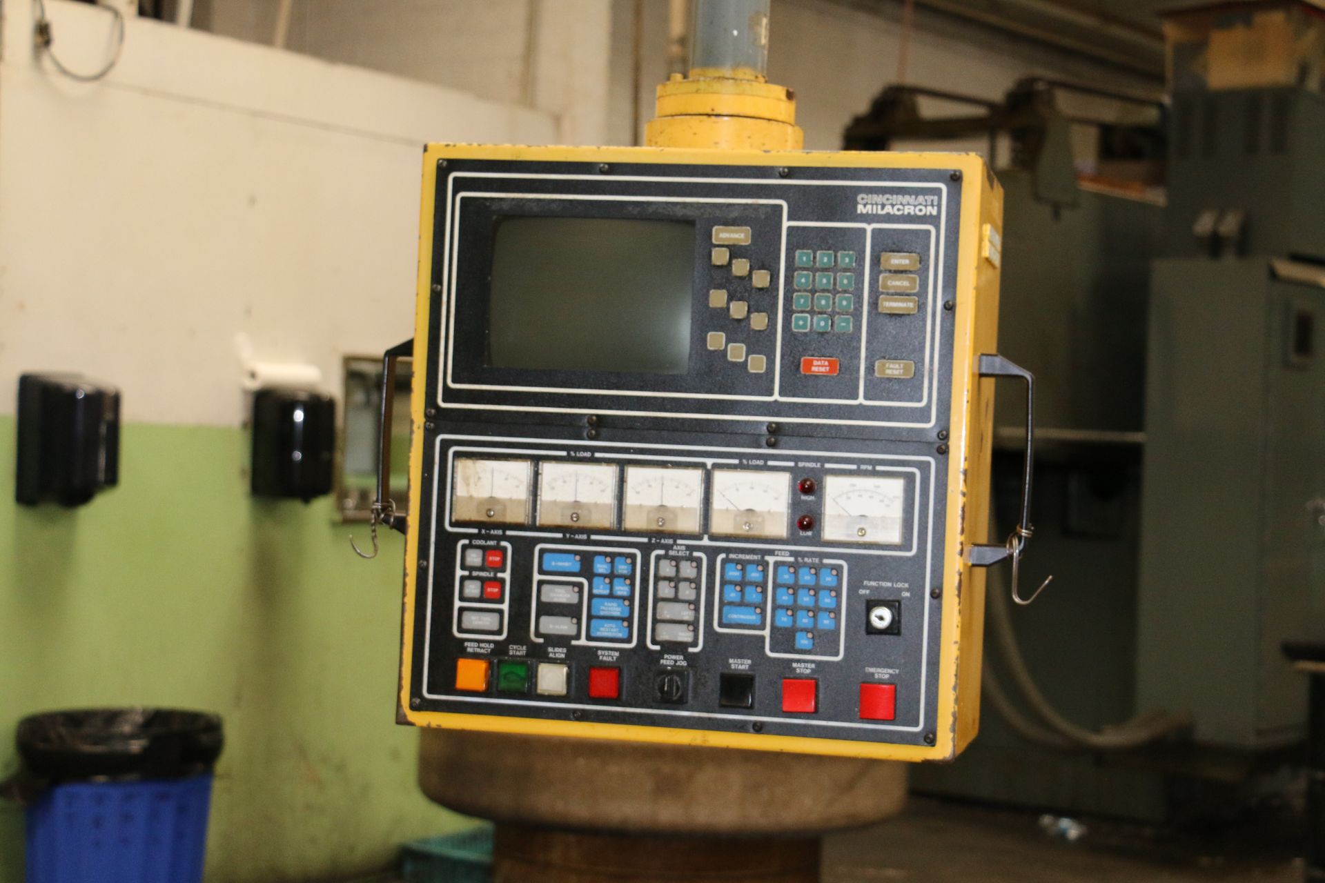 Cincinnati 20 VC-2000 3-Axis, Cintimatic/Aramatic 900-MC CNC Control, 20 H.P., X=80, Y=30, Z=30,