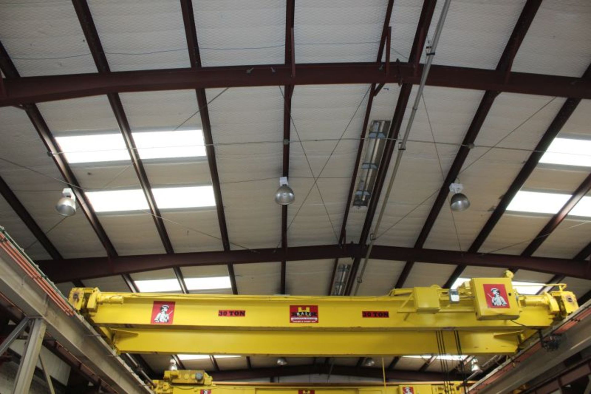 30 TON 40FT SPAND OVER HEAD CRANE W. 30 TON HOIST - Image 4 of 5