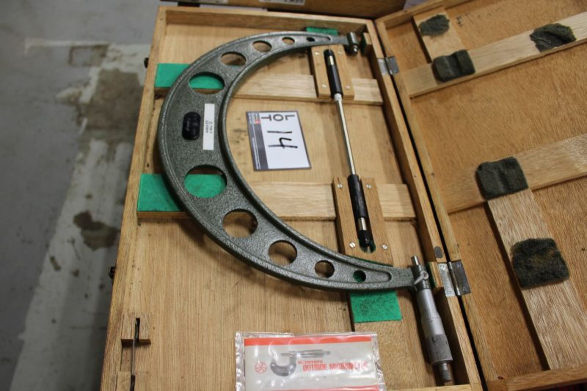 MITUTOYO 13" - 14" OUTSIDE MICROMETER - Image 3 of 4