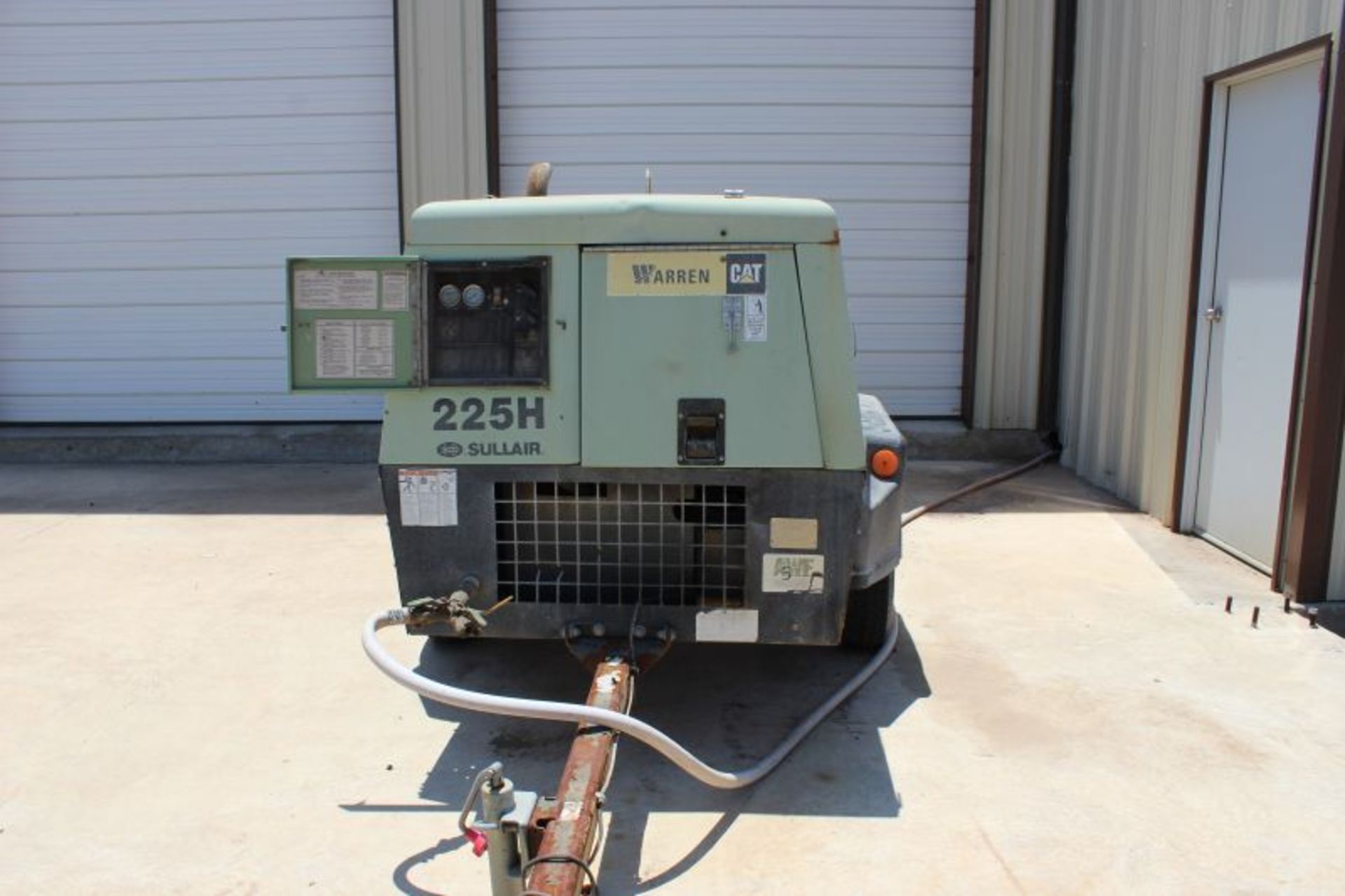 SULLAIR PORTABLE TOWABLE COMPRESSOR MODEL NUMBER 225H - Image 2 of 6