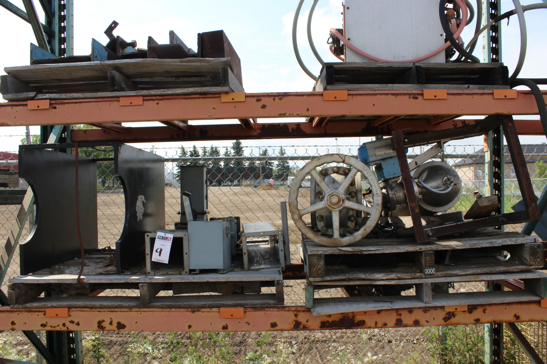 ASSORTED METAL PLATES, MISC. HARDWARE, AND METAL SCRAP - Image 3 of 8