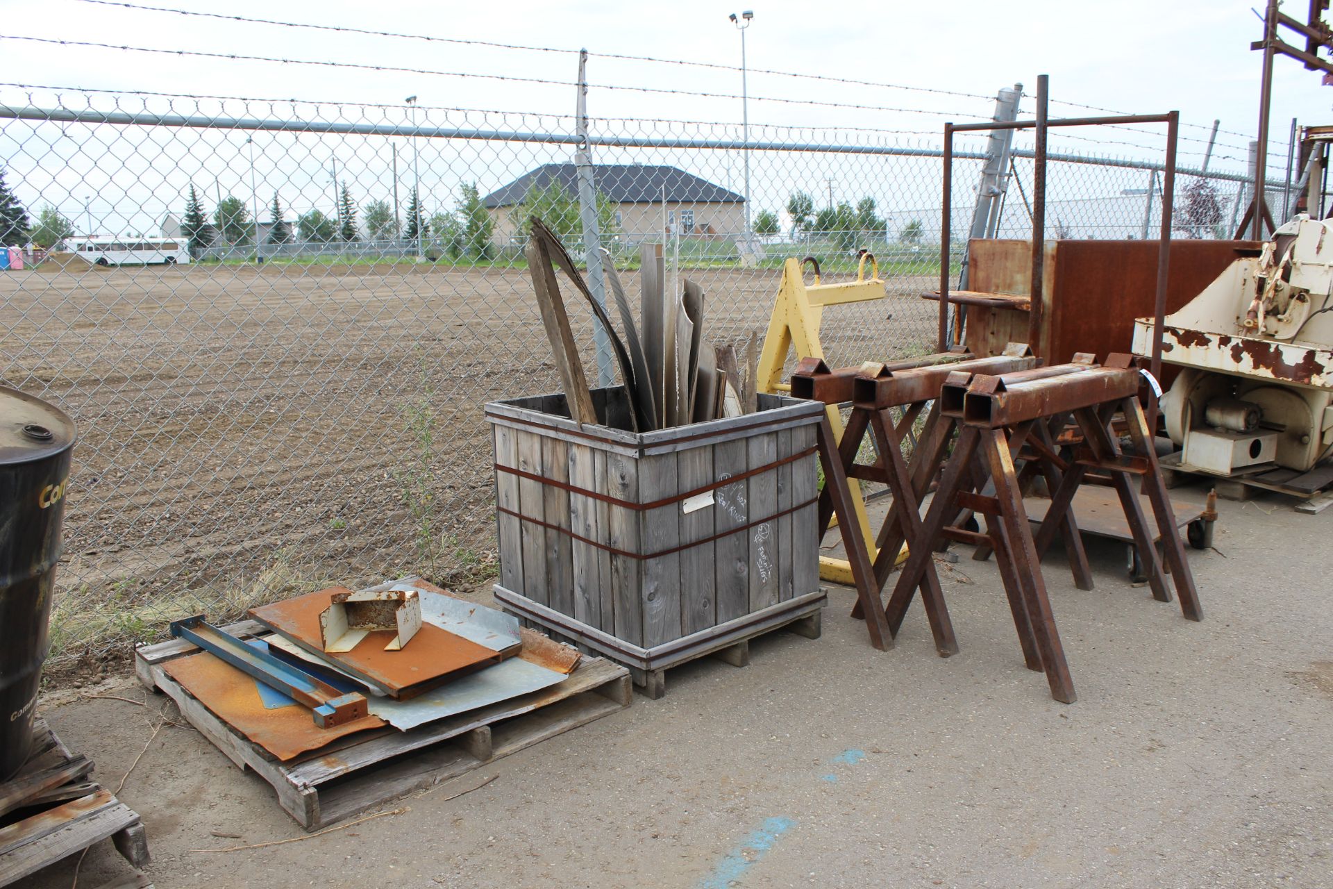 ASSORTED METAL STANDS, METAL SCRAP, AND CART - Image 6 of 6