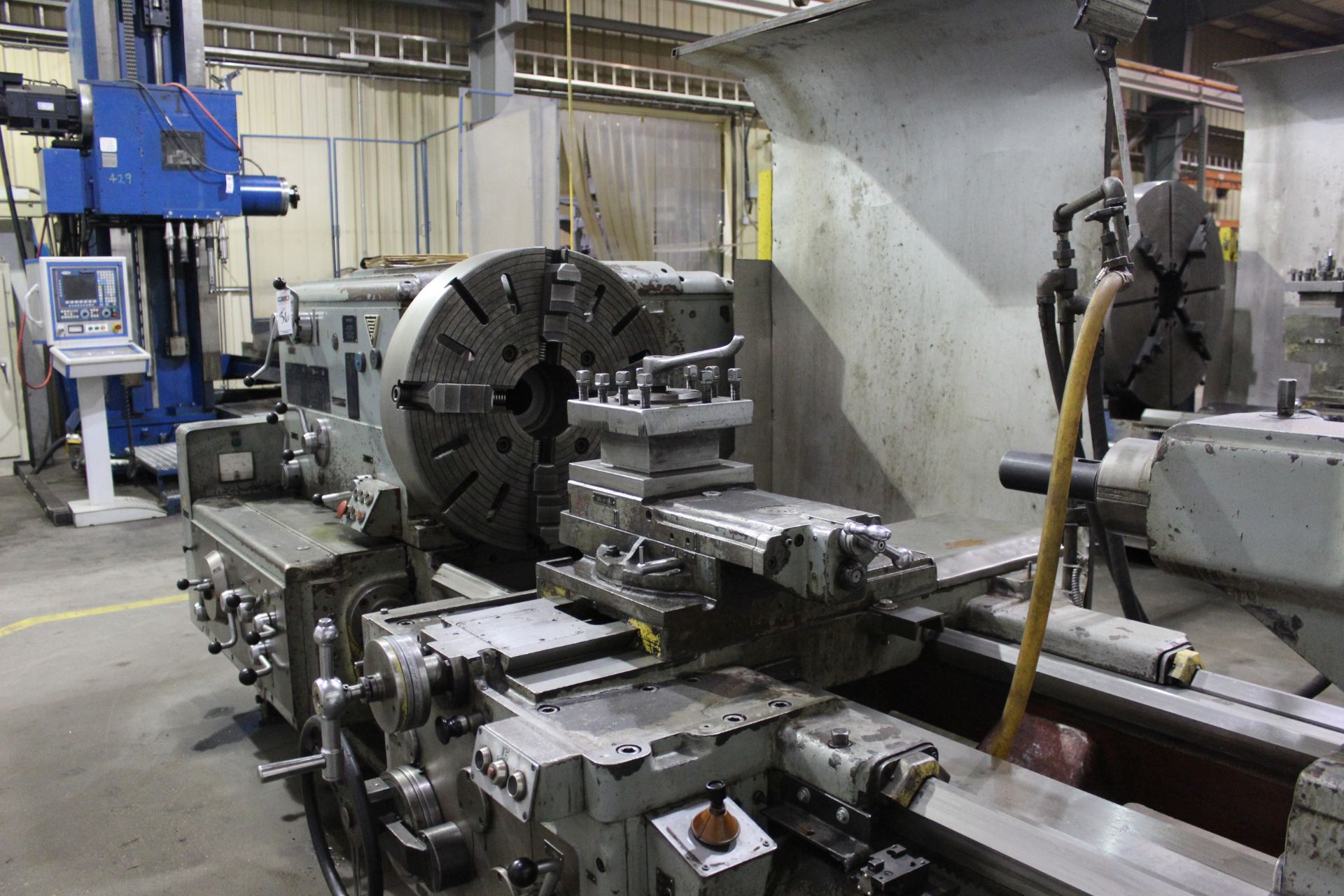 32” x 108” Stanko 1M64 Engine Lathe, taper attachment, 4-J chuck, tool post, pwr carriage - Image 4 of 5