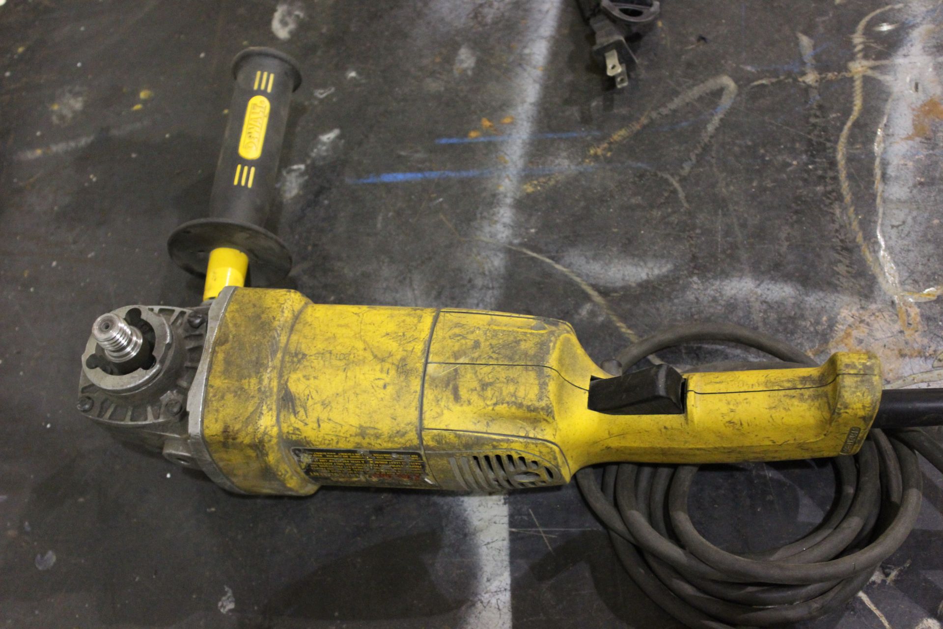 DEWALT 5" ANGLE GRINDER, DW831, S/N 880475 - Image 3 of 4