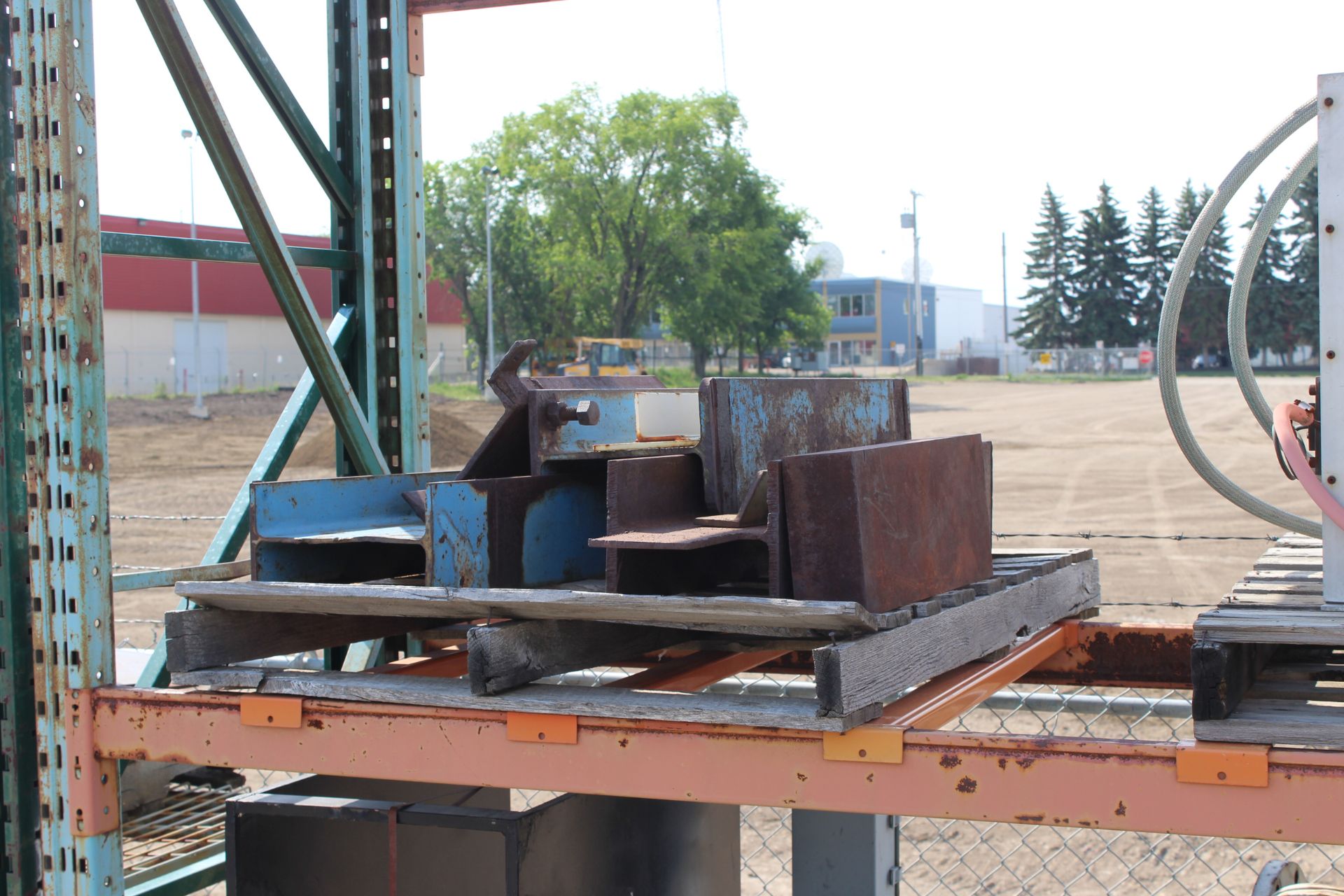 ASSORTED METAL PLATES, MISC. HARDWARE, AND METAL SCRAP - Image 6 of 8