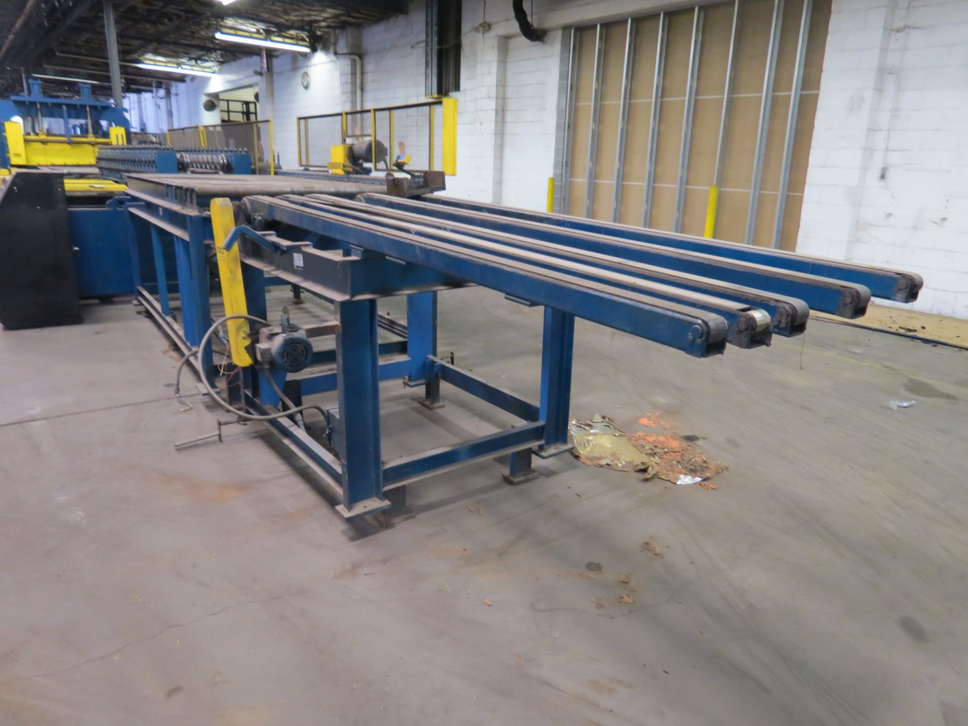 Part Conveyor and Manipulator, 40'' W x 108'' L wrok area, 5 belts, 1 HP motor - Image 4 of 4