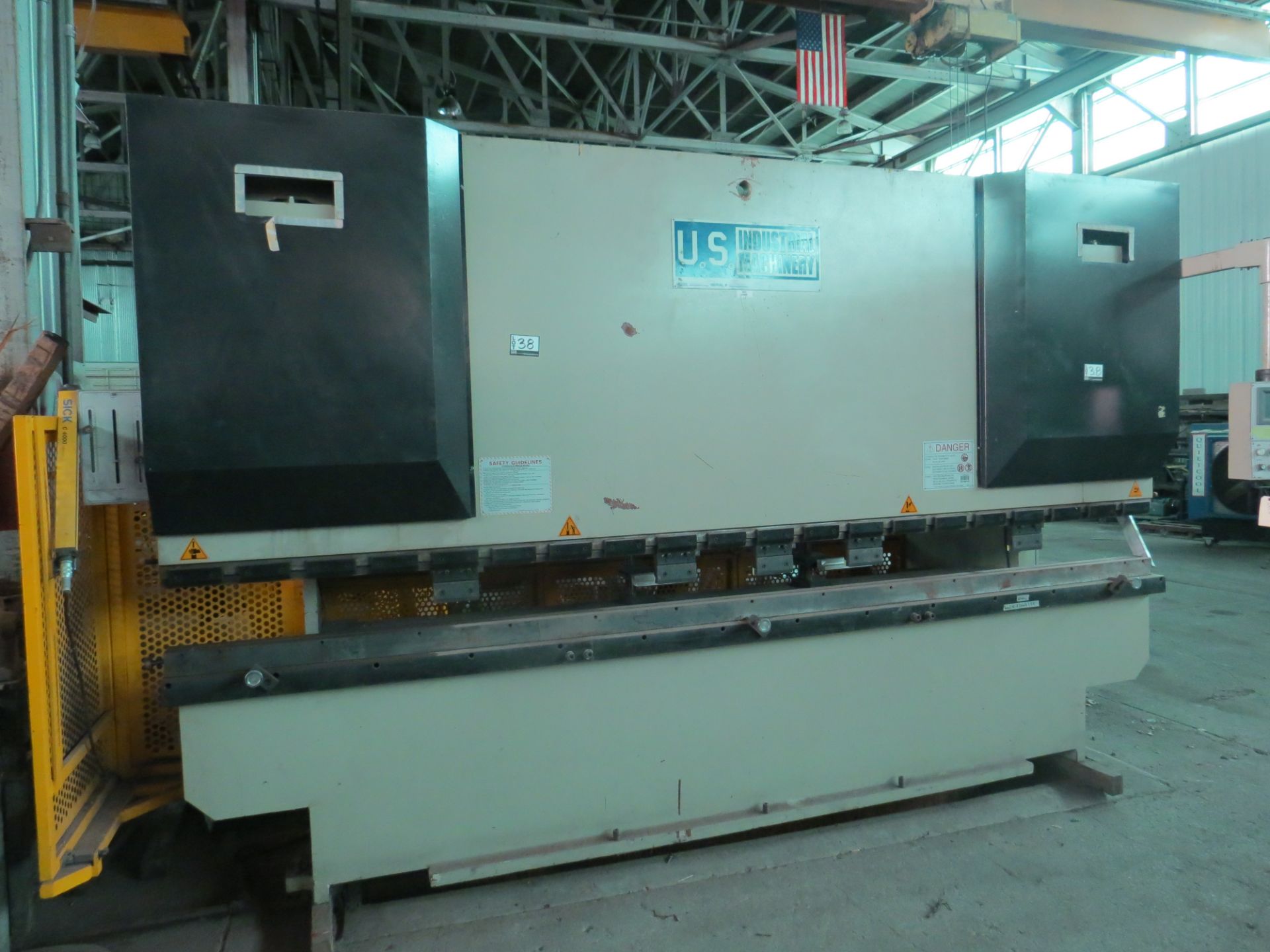 U-S Industrial Machinery 12 FT 155 Ton Hydraulic Press Brake w/ Back Gages w/ Light Curtains - Image 8 of 11