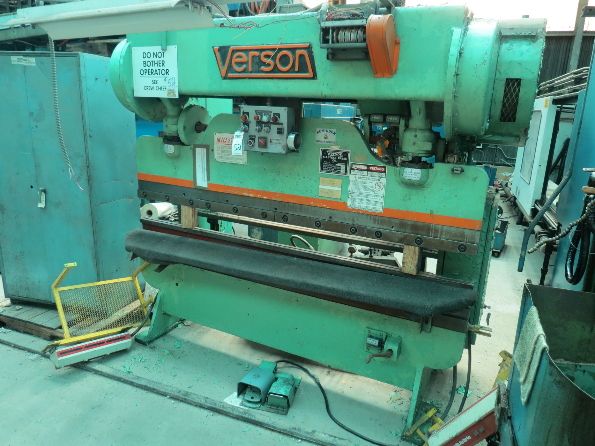 Verson 50 Ton 8 FT Press Brake W/ 12 '' Shut Height w/2 1/2 '' stroke 4 '' ram adjustment w/ - Image 4 of 7