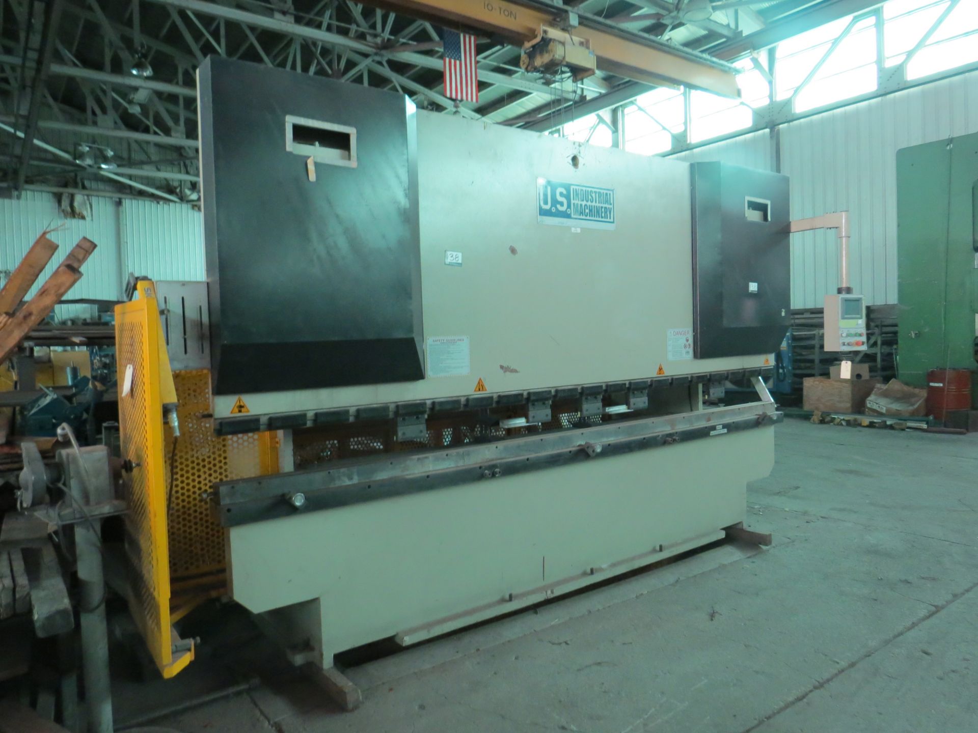 U-S Industrial Machinery 12 FT 155 Ton Hydraulic Press Brake w/ Back Gages w/ Light Curtains - Image 6 of 11