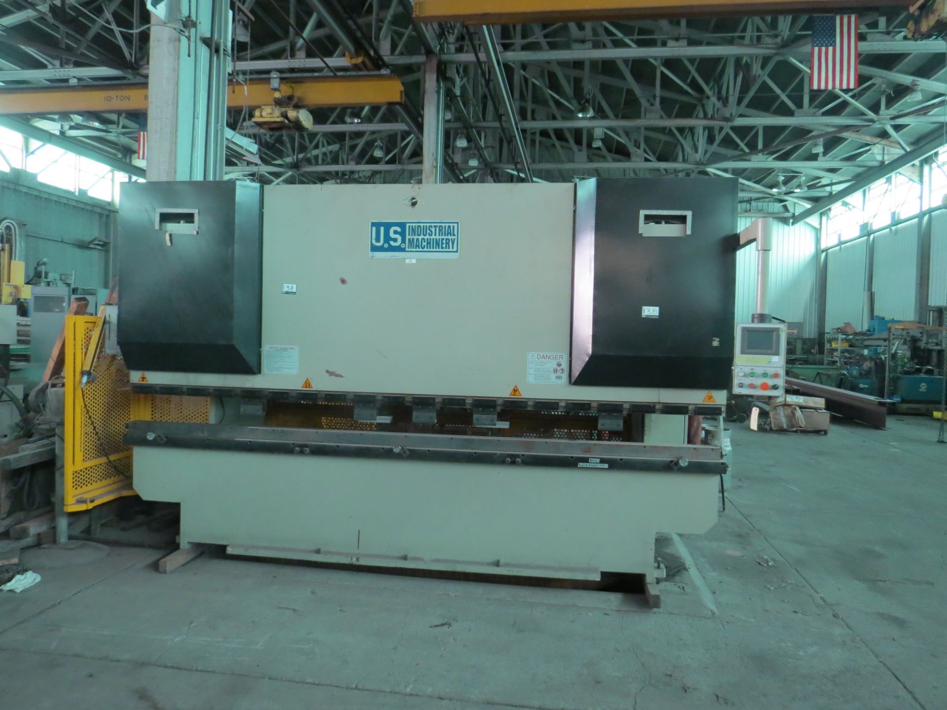 U-S Industrial Machinery 12 FT 155 Ton Hydraulic Press Brake w/ Back Gages w/ Light Curtains - Image 9 of 11