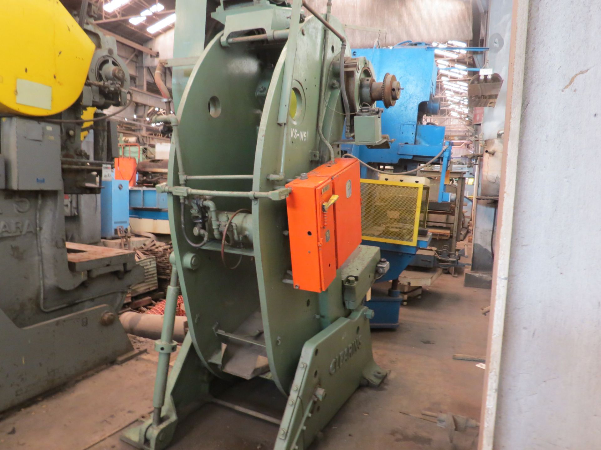 Clearing 45 Ton Punch Press 12'' Shut Height 75 Strokes Per Minute 2 1/2 Adjustment Bed Size 28x18 - Image 9 of 9