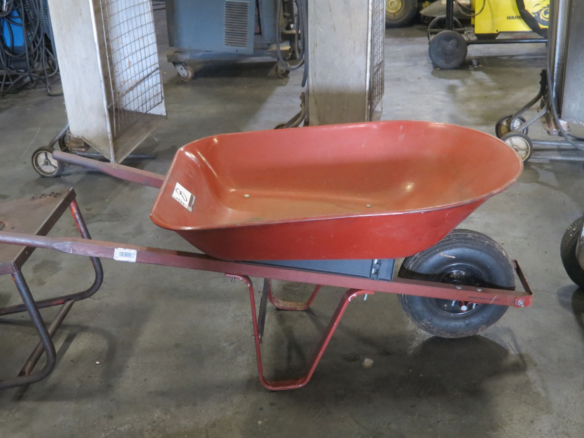 WHEELBARROW - Image 2 of 3