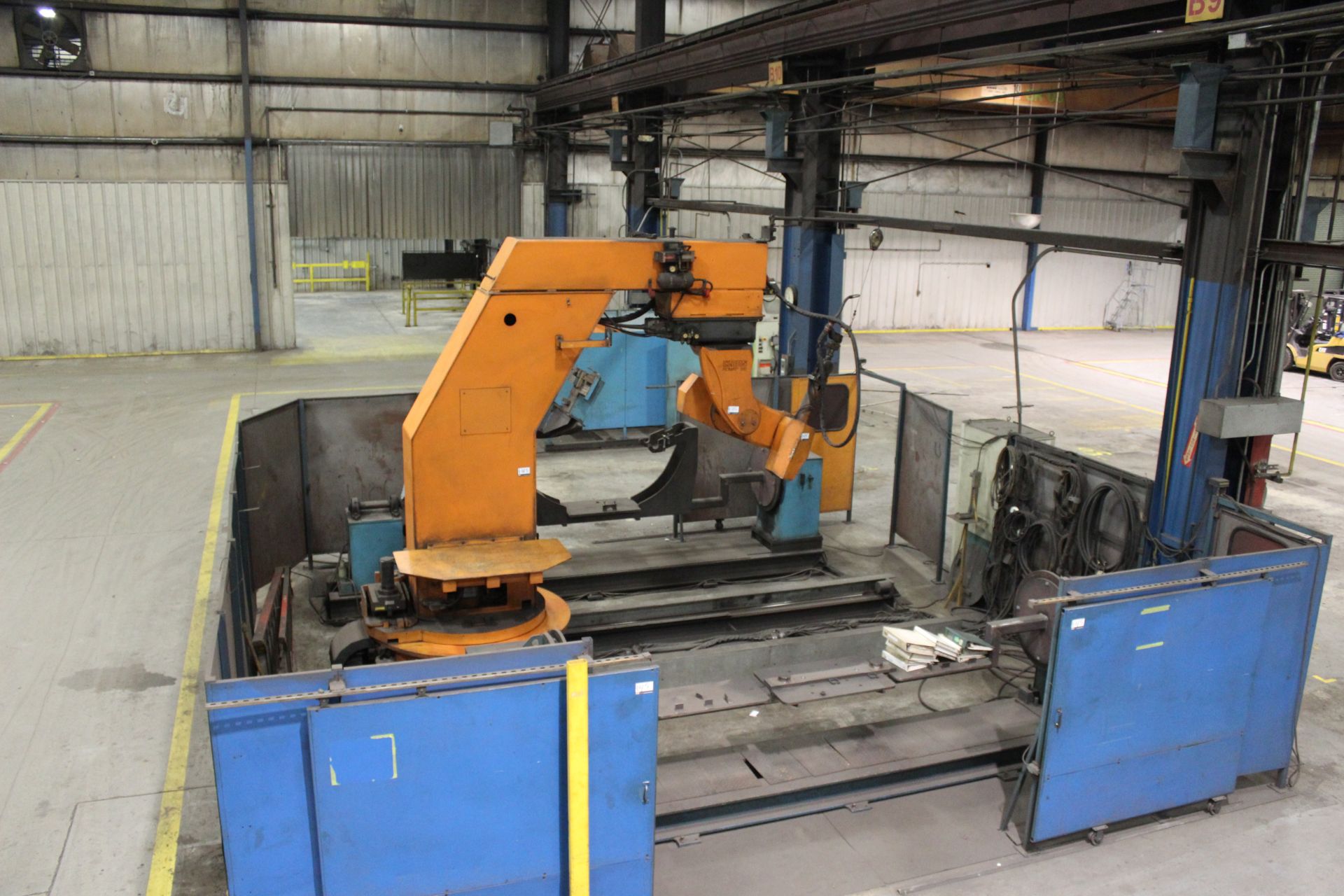 CLOOS ROMAT 310 ROBOTIC WELDING CELL NEW 2000 WITH SAFETY SENSORS S/N 7812285 - Image 3 of 14