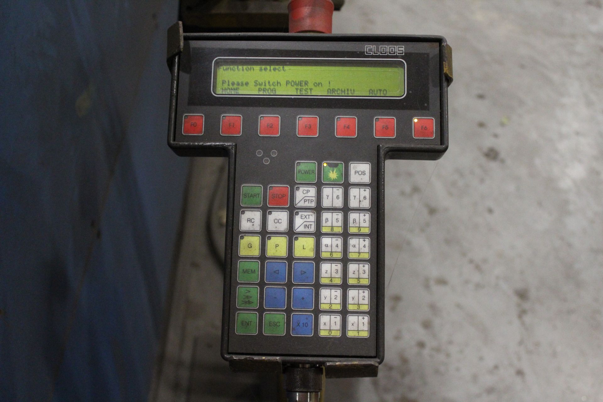 CLOOS ROMAT 310 ROBOTIC WELDING CELL NEW 2000 WITH SAFETY SENSORS S/N 7812285 - Image 13 of 14