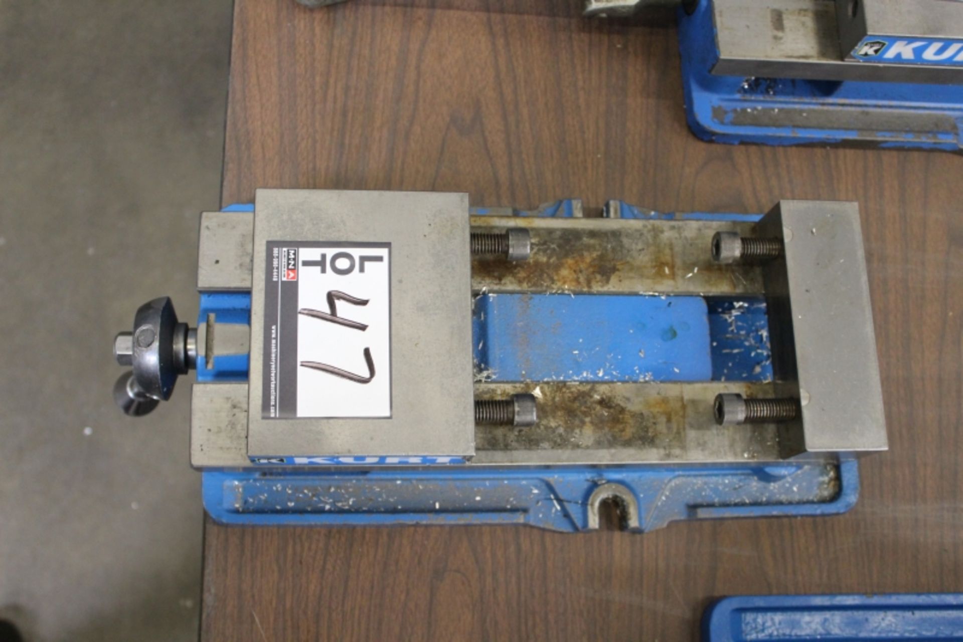 Kurt 6'' D-675 Mill Vise S/N 155790 - Image 2 of 3