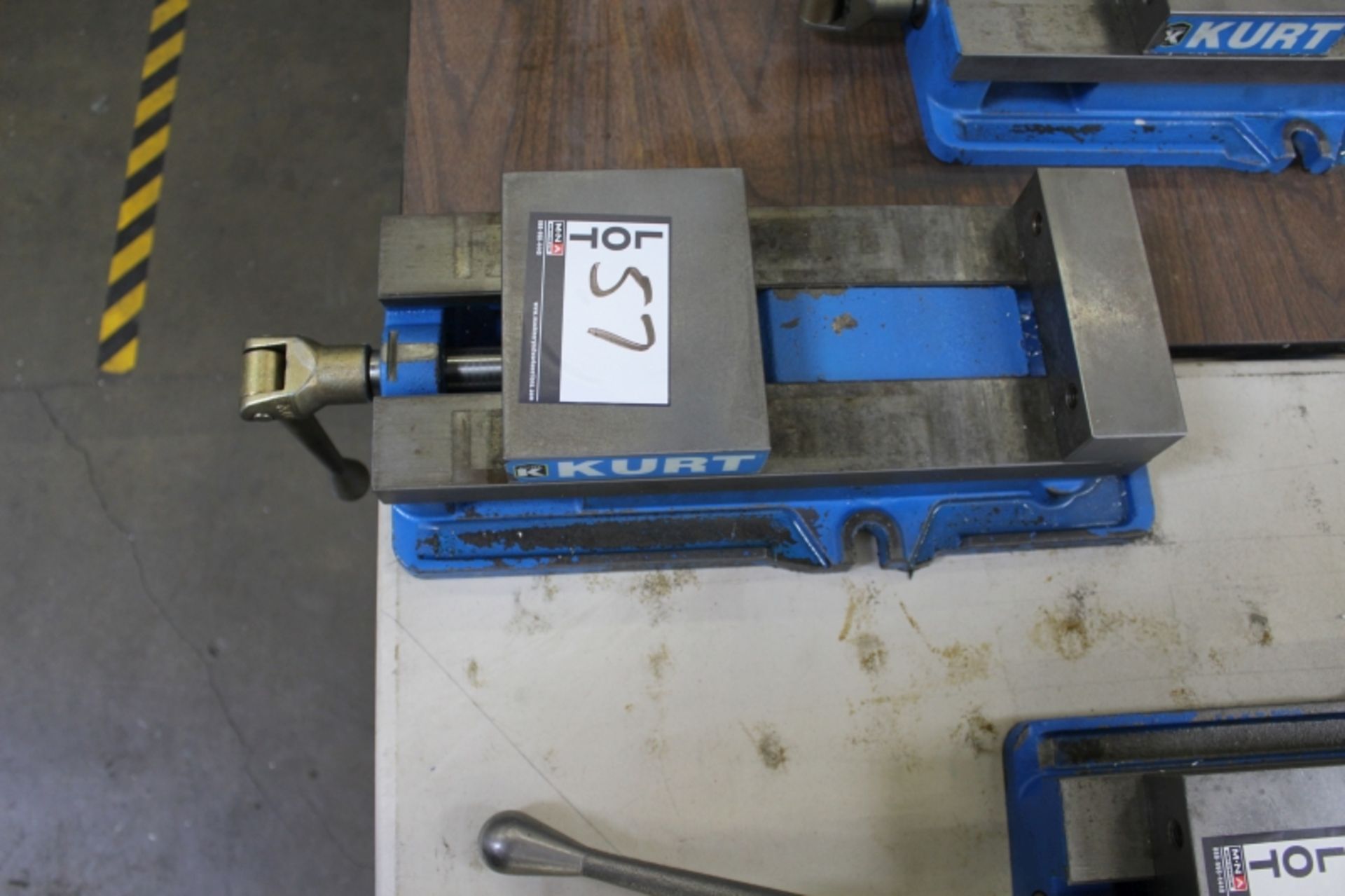 Kurt 6'' D- 675 Mill Vise S/N 163662 - Image 3 of 4