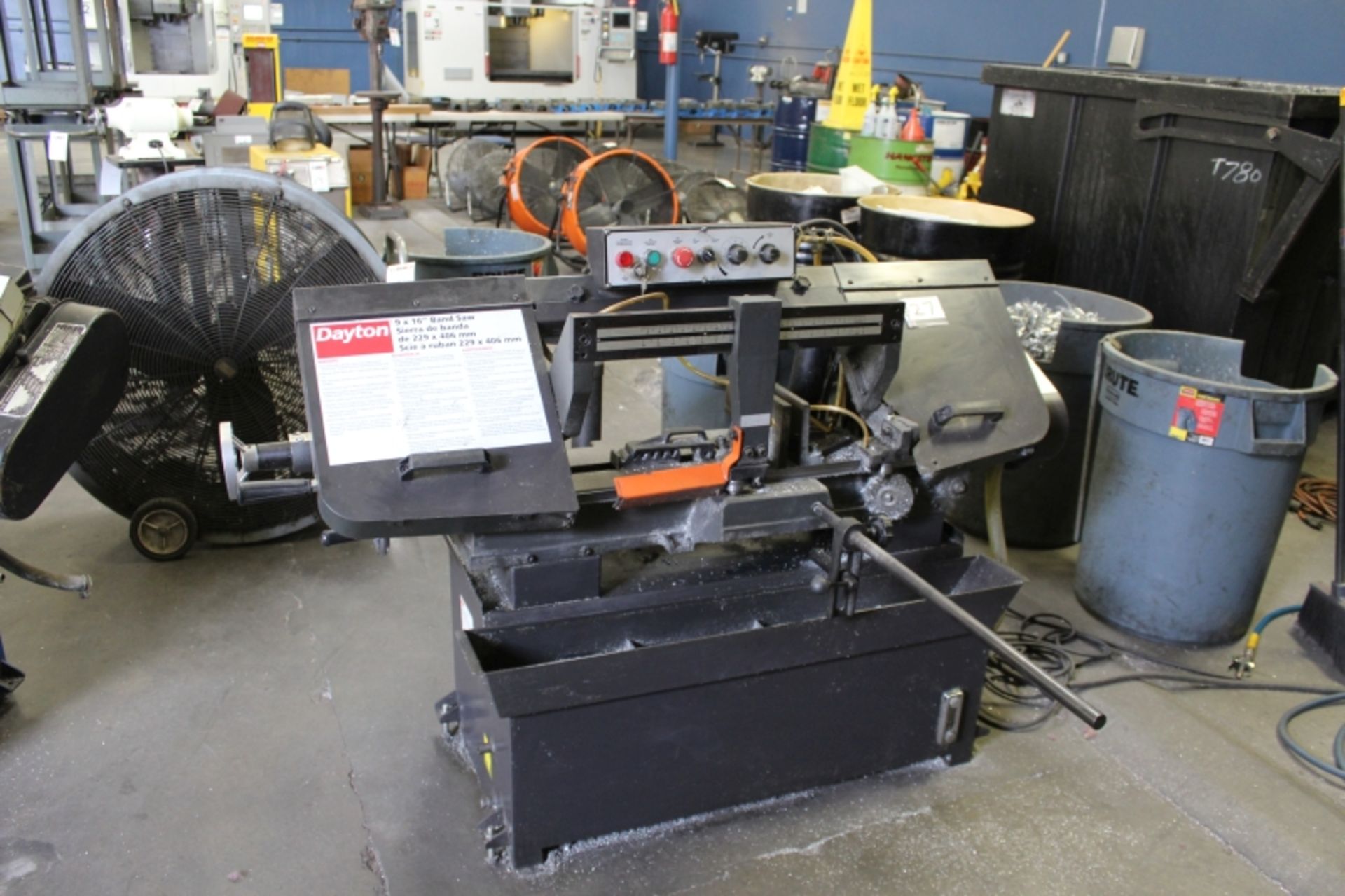 Dayton 9'' X 16'' Horizantal Band Saw S/N 041300016 - Image 2 of 6