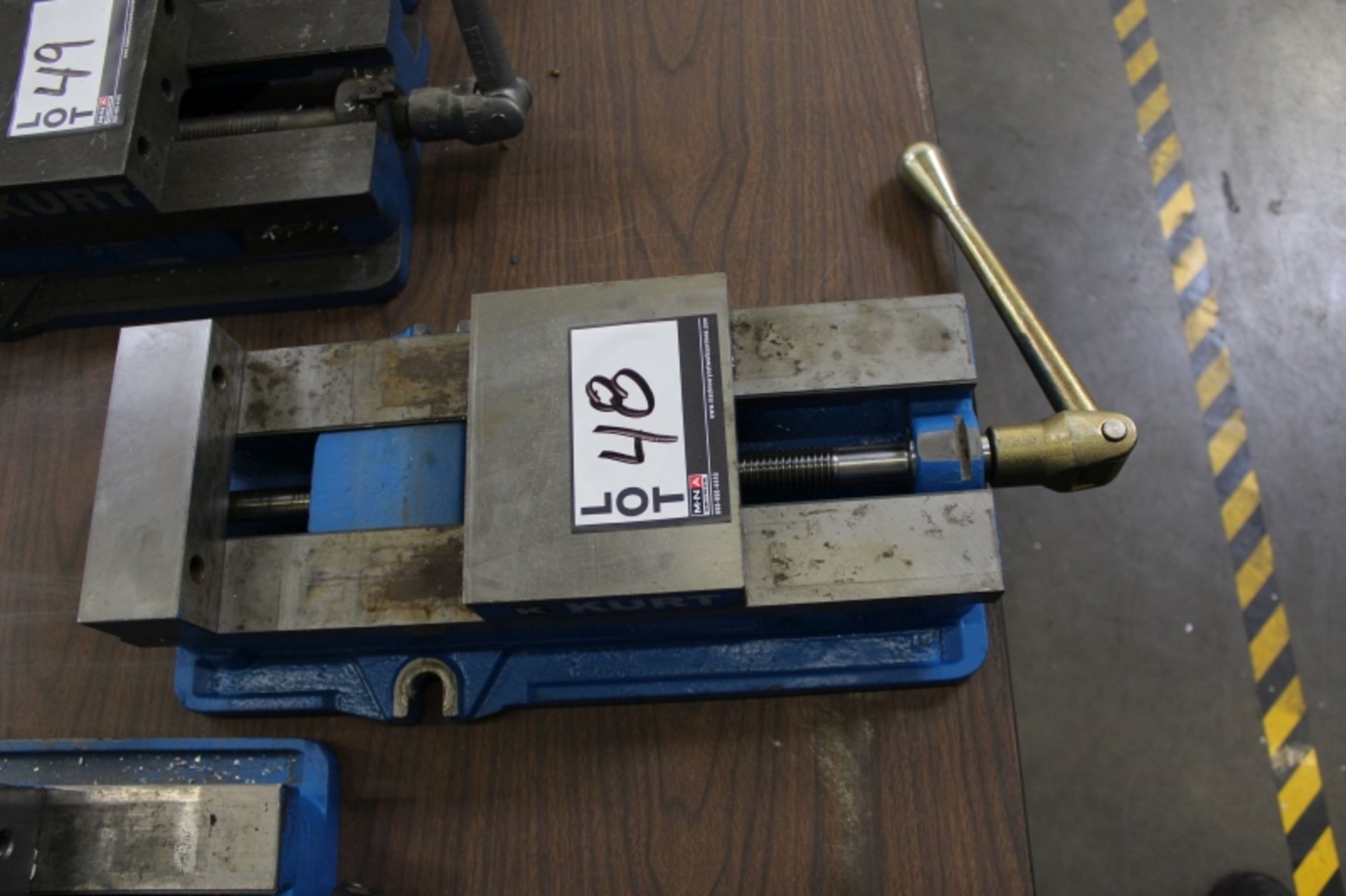 Kurt 6'' D-688 Mill Vise S/N 106167 - Image 2 of 4