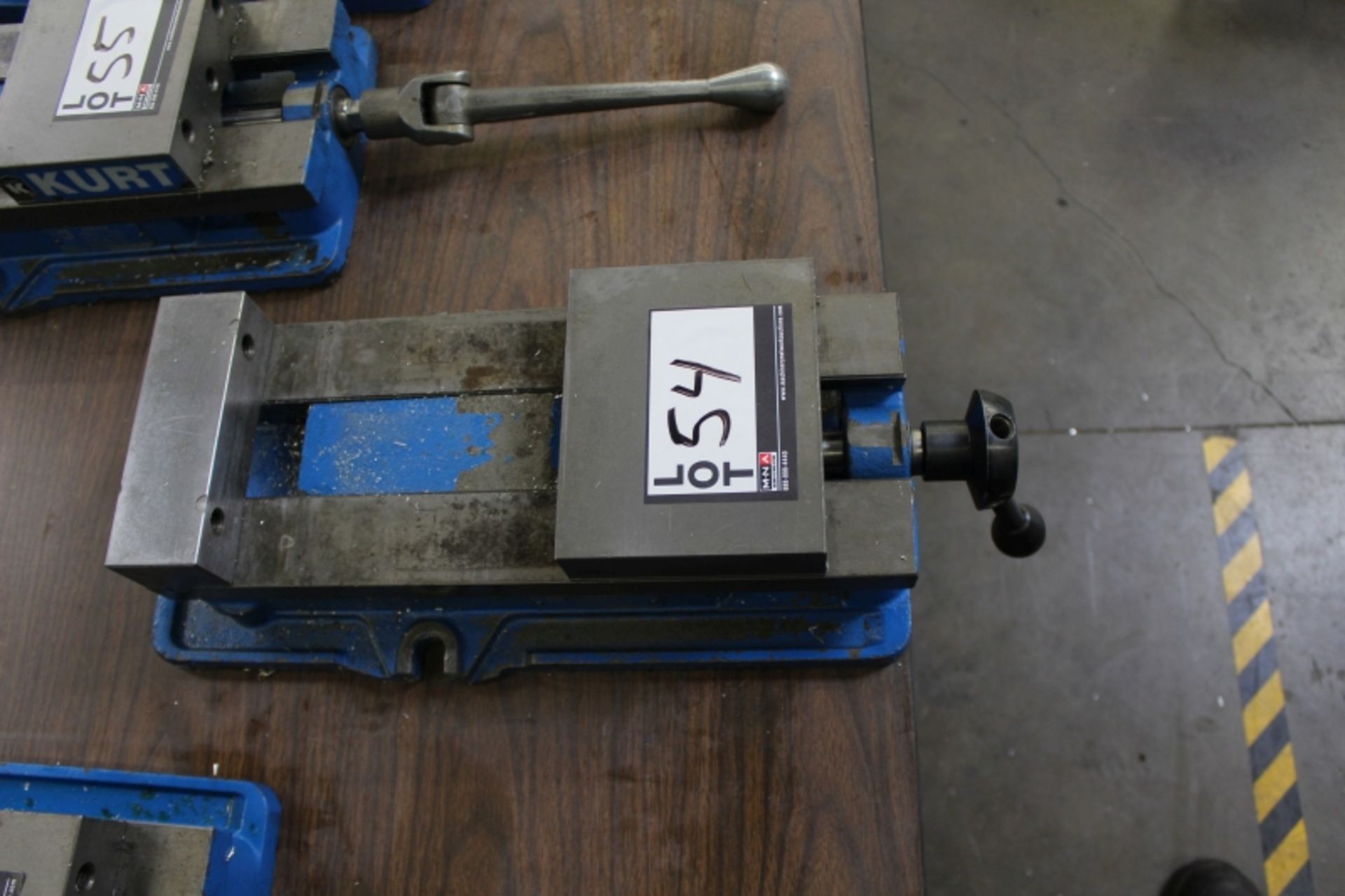 Kurt 6'' D-675 Mill Vise S/N 163709 - Image 2 of 4