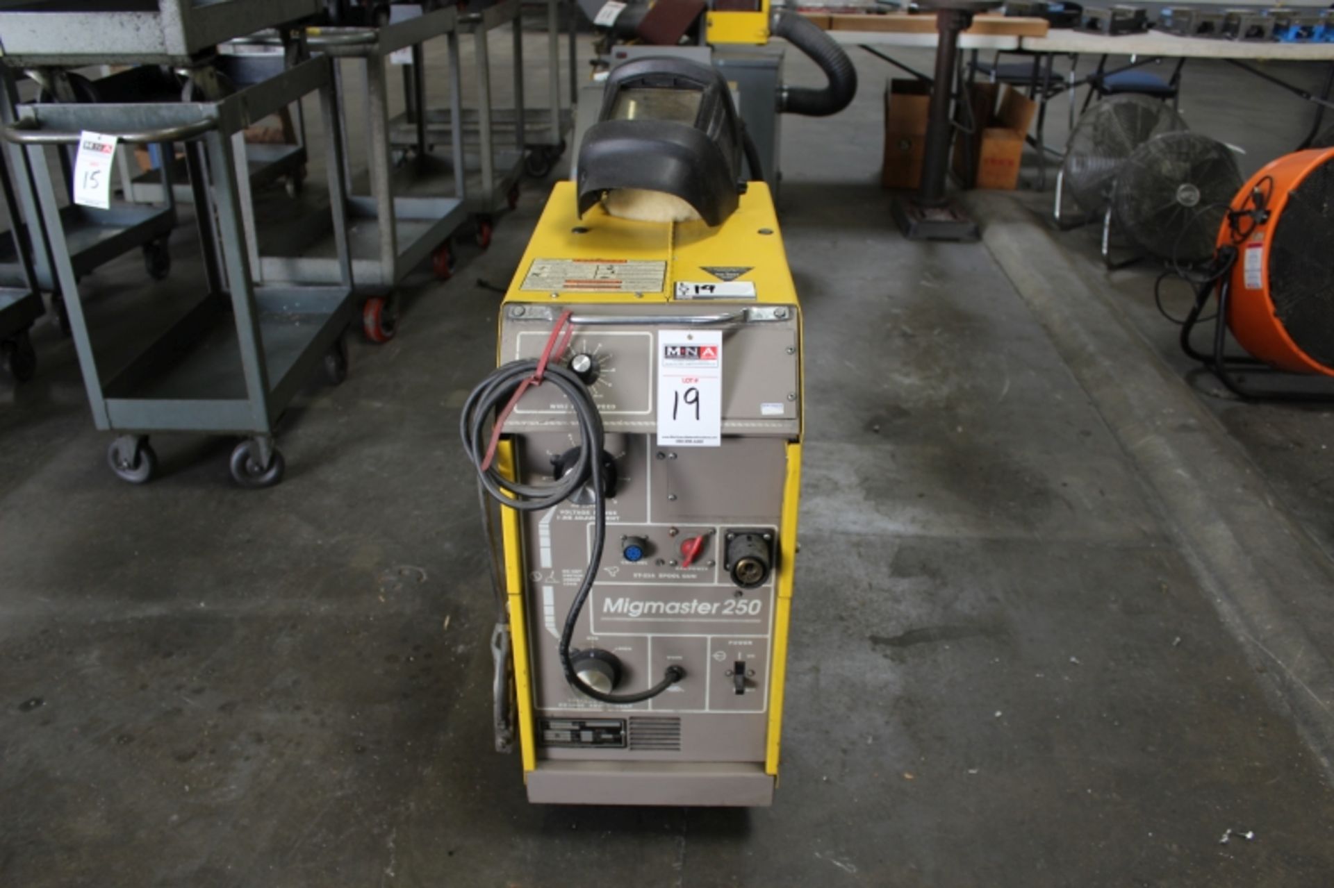 Esab Migmaster 250 Mig Welder S/N Ma-I630038