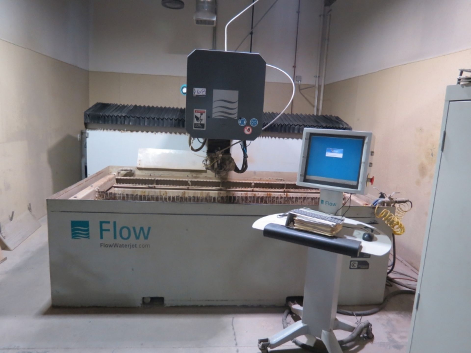 Flow Mach 3 Water Jet, 4’ x 8’ table, Dynamic head, 87K PSI intensifier, New 2011 - Image 11 of 11