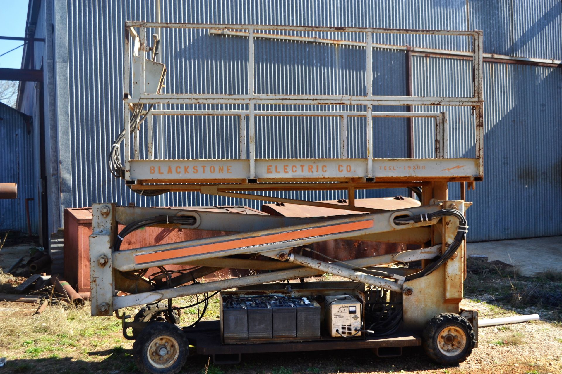 Electric Scissor-lift - Image 2 of 4