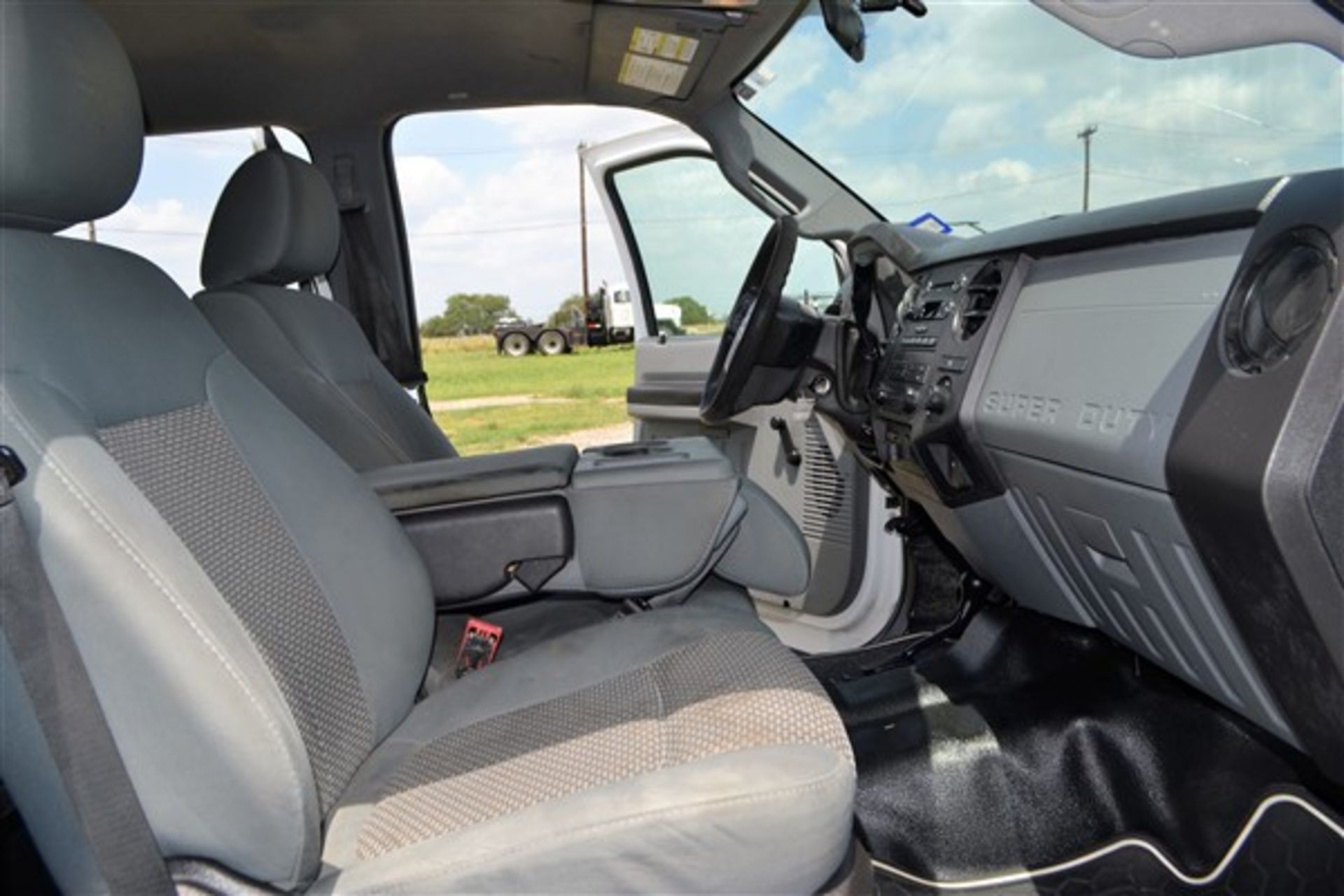 2011 Ford F250 - Image 9 of 19