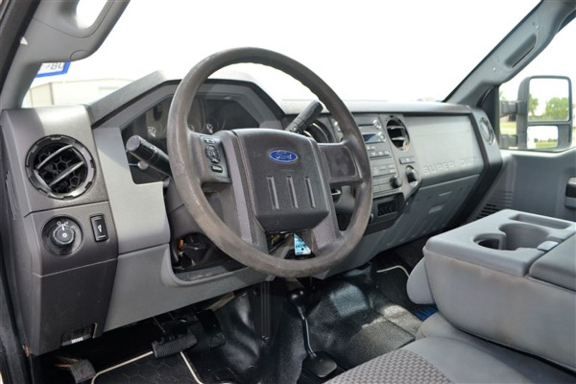 2011 Ford F250 - Image 12 of 19