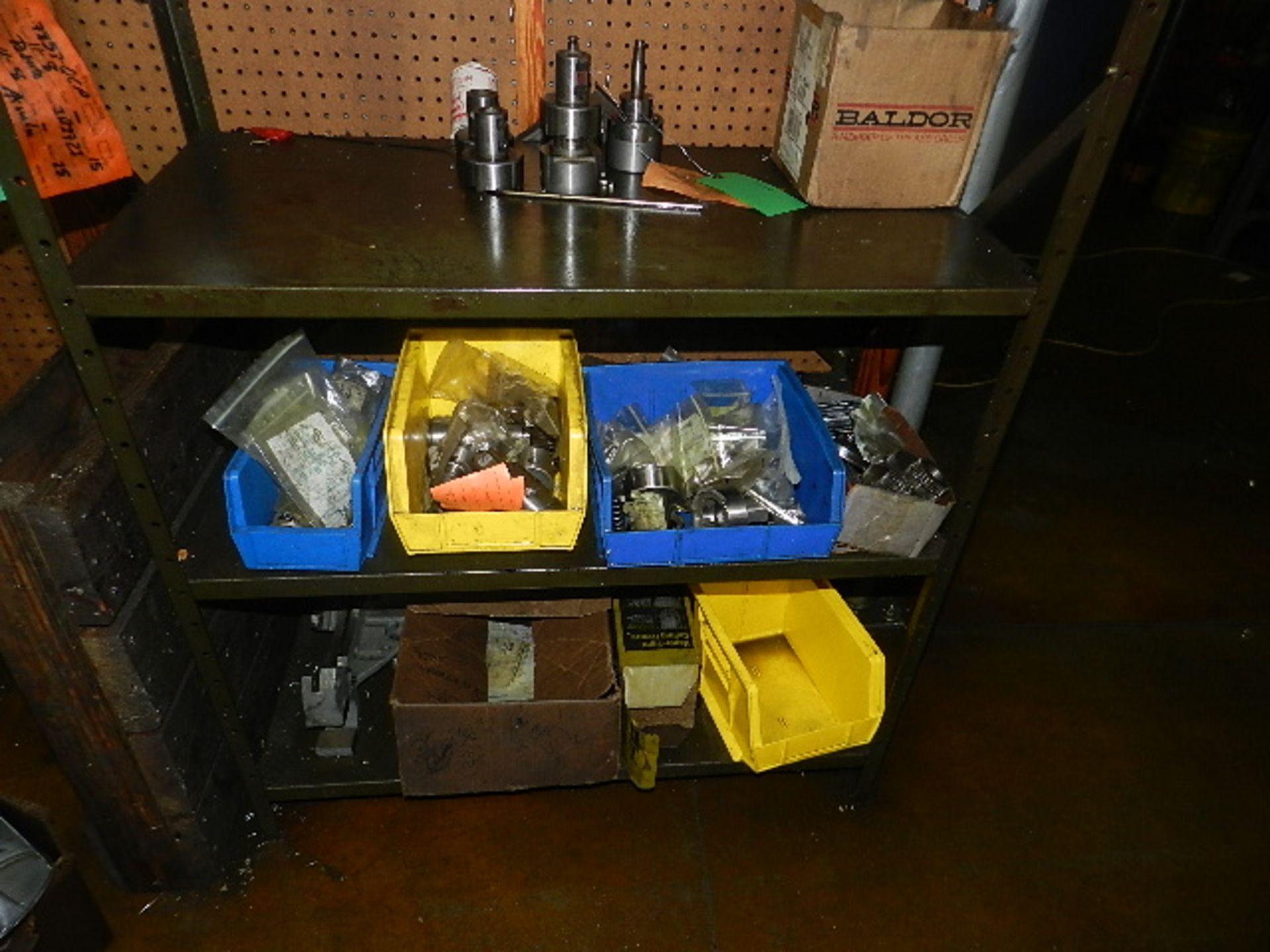 METAL SHELF WITH ASSORTED CONTENTS - BEARINGS, TOOLING PARTS, SPROCKETS, AND MORE (A) - Image 4 of 7