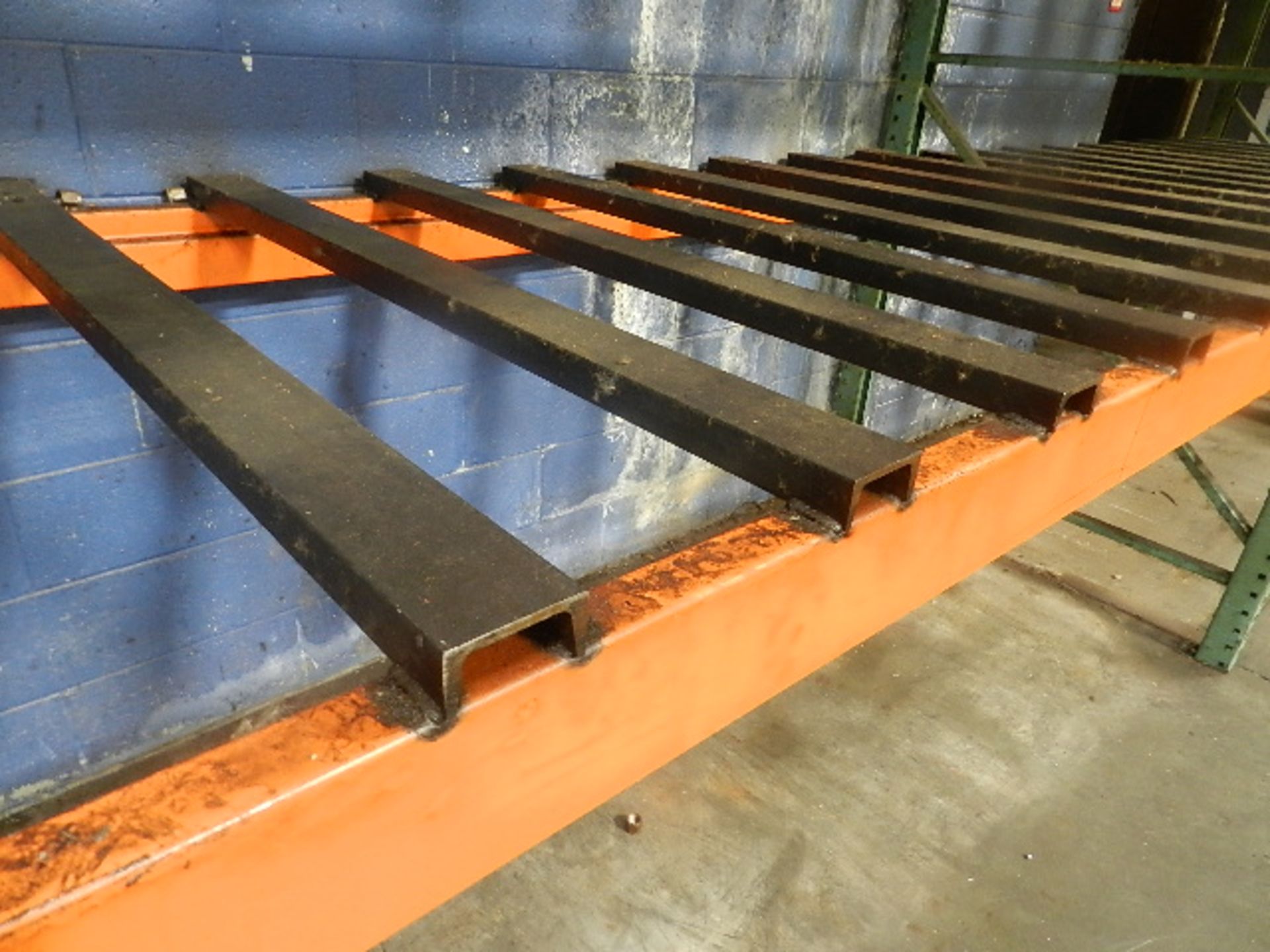 (4) SECTIONS OF PALLET RACKING - (6) 48'' DEEP X 12' TALL TEAR DROP STYLE UPRIGHTS, (28) 8' CROSS - Image 6 of 6