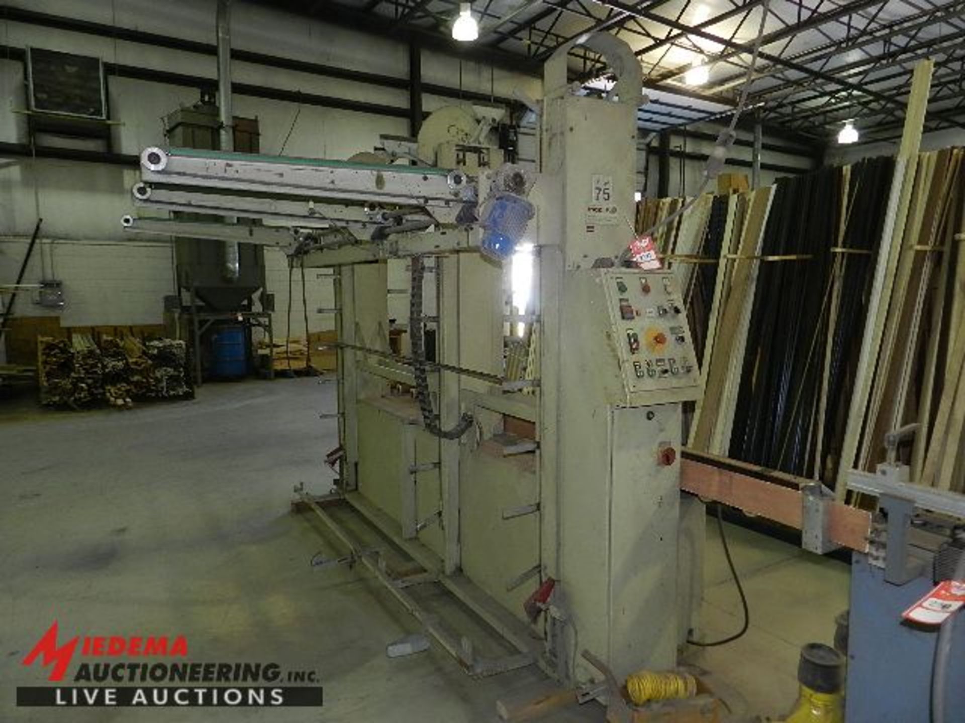 MAKOR AC-A3R MATERIAL STACKER, 1995, 3 POST, 48" STACKING ARMS, 9" ROLLER FEEDER CONVEYOR, S/N 5107