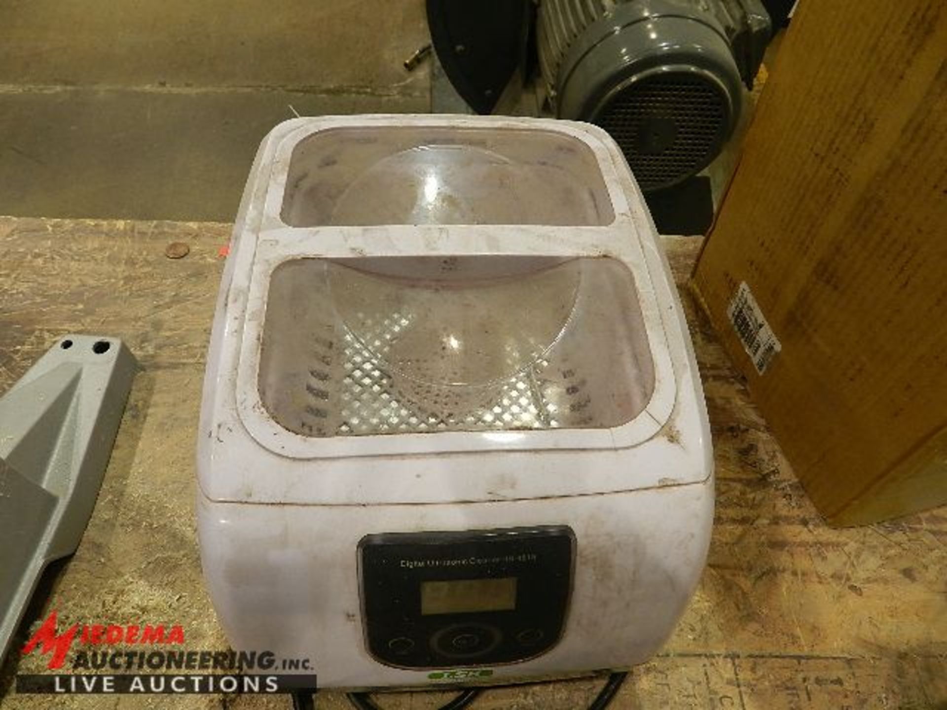 LSS DIGITAL ULTRASONIC CLEANER - Image 2 of 2