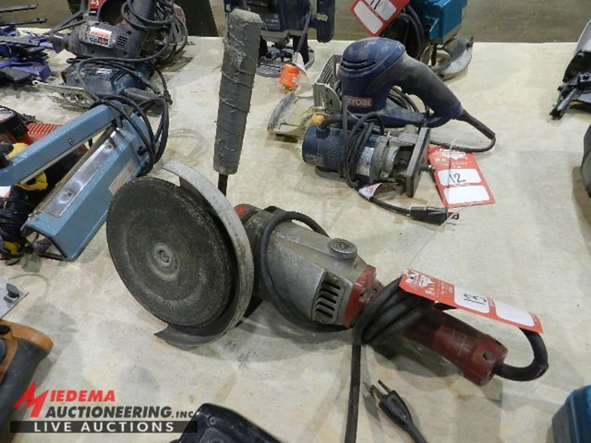 MILWAUKEE HEAVY DUTY SANDER/GRINDER