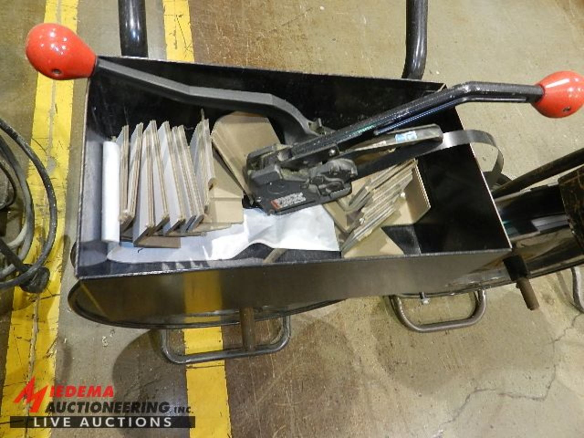 METAL BANDING CART WITH HAND TOOLS - Image 2 of 2