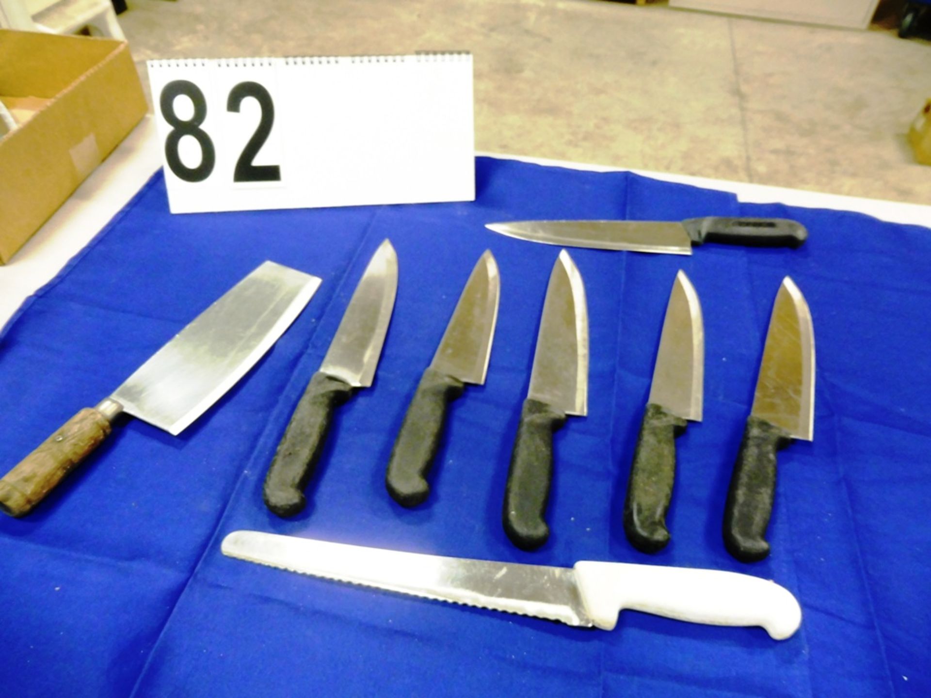 L/O 6-KITCHEN KNIVES, 1-SERRATED KNIFE, 1-MEAT CLEAVER