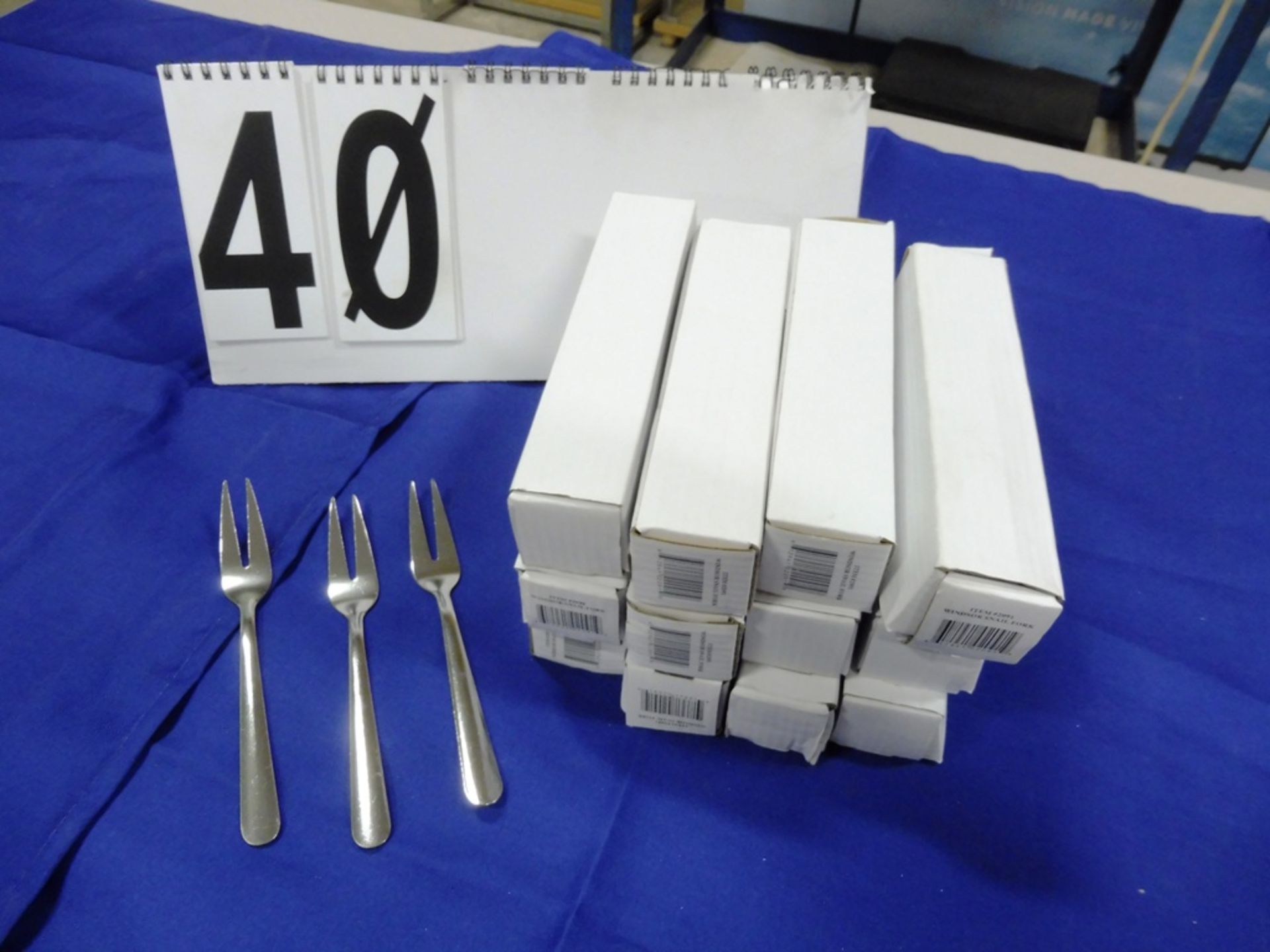 L/O 24 DOZEN WINDSOR SNAIL FORKS