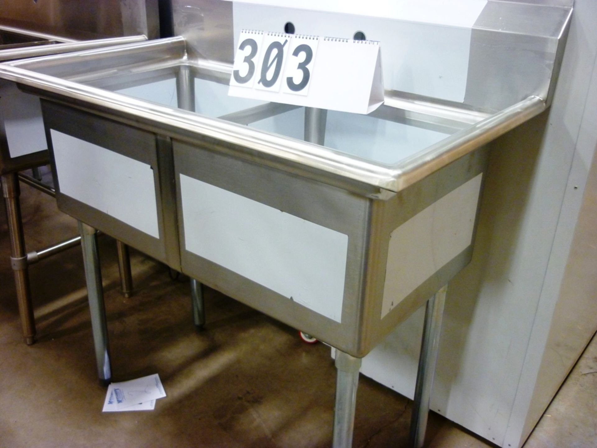 US 2 COMPARTMENT PREP SINK NO DRAINBOARD