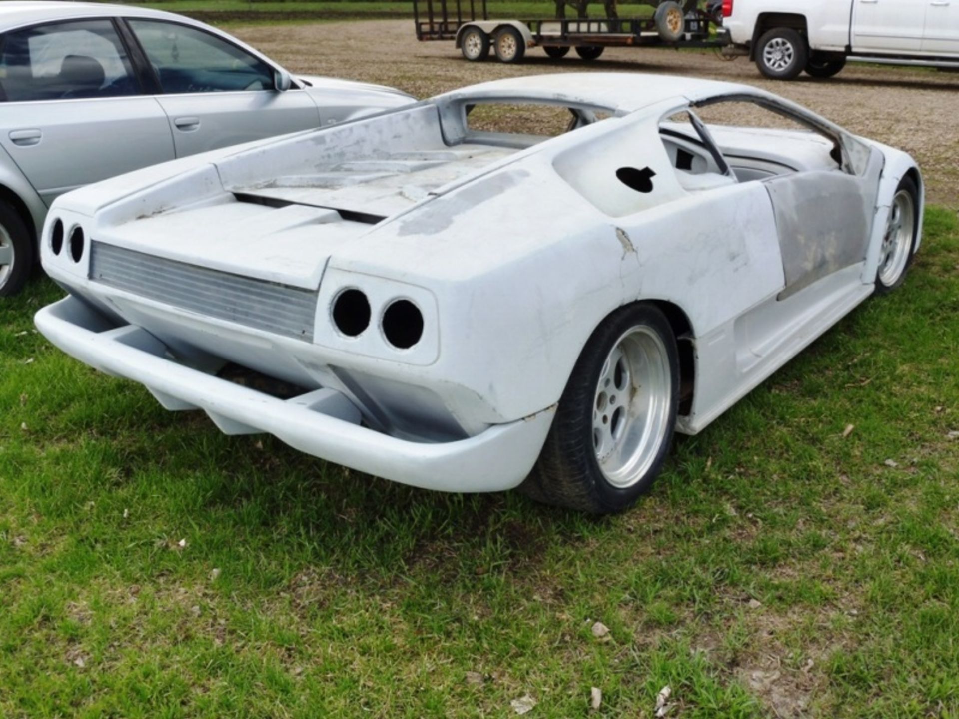 1999 Lamborghini DIABLO VT BOBY & GLASS KIT - Image 2 of 2