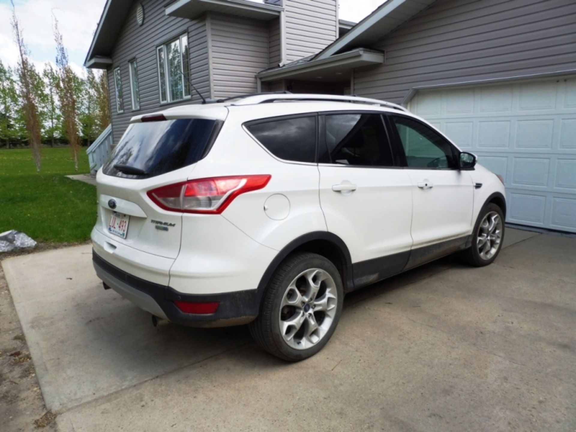 2013 Ford ESCAPE TITANIUM SUV - Image 2 of 2