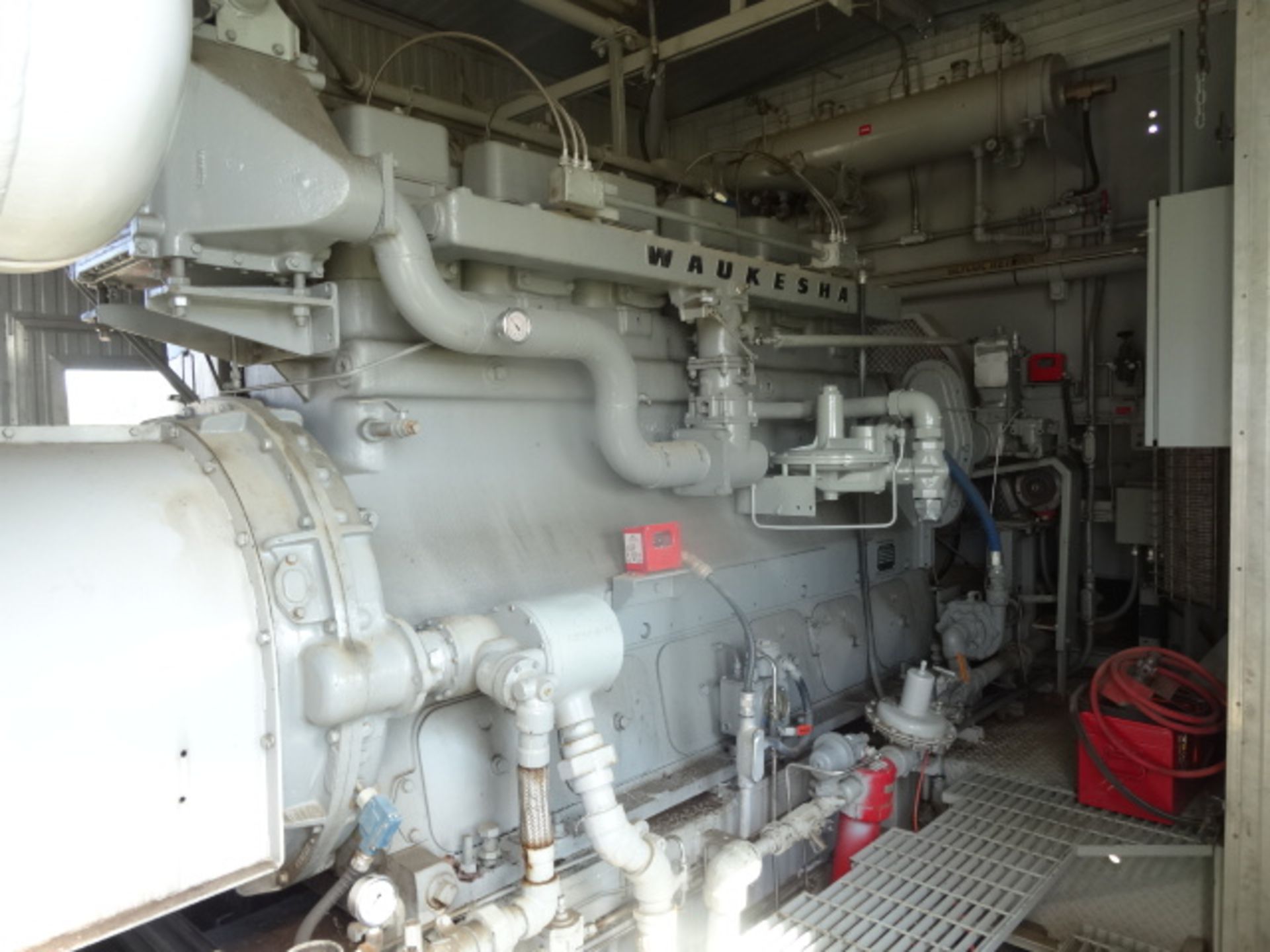 2000 Enerflex Tri Axle Portable Compressor, Waukesha 3521GS1 Engine, 738HP, Dresser Rand - Image 22 of 30