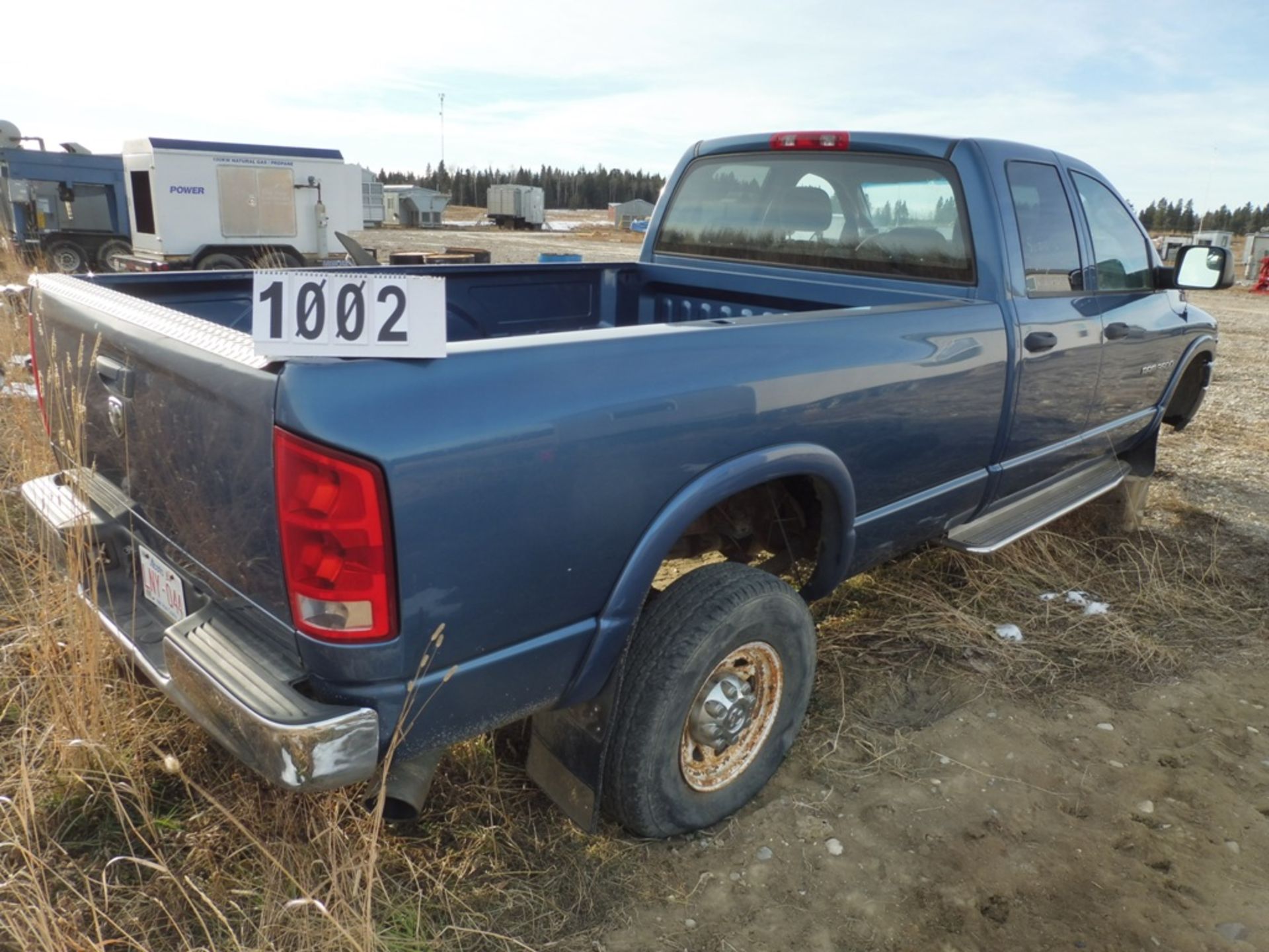 2005 Dodge RAM 3500 SLE QUAD CAB LB 4X4 TRUCK SELLING AS IS - PARTS ONLY - Image 2 of 2