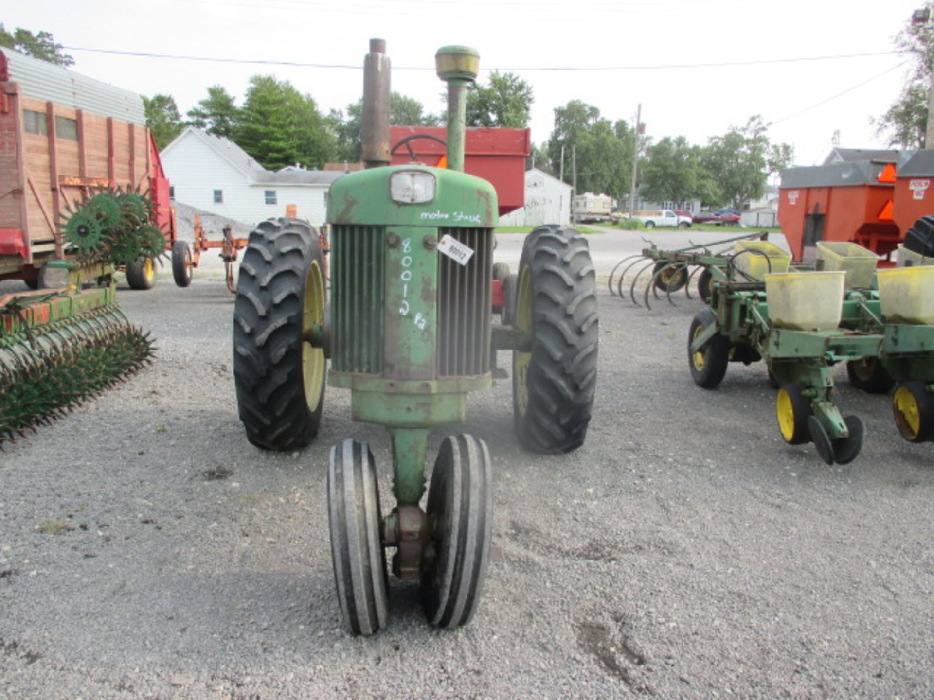 JD 730 TRACTOR #7325691 '58 2 CYL 6-16 15.5-38 3PT 540 PTO DIESEL MOTOR IS STUCK POWER STEERING - Image 2 of 9