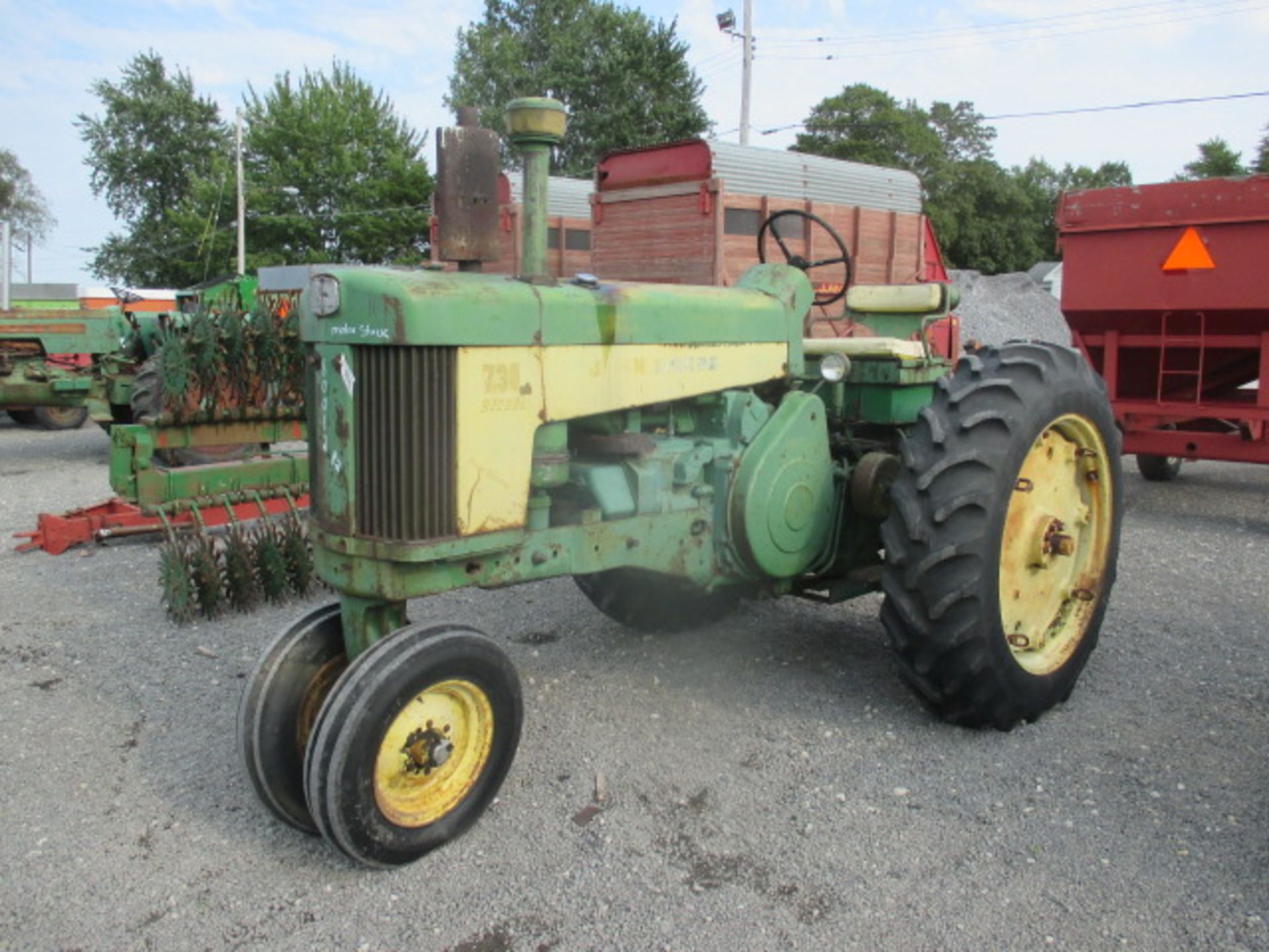 JD 730 TRACTOR #7325691 '58 2 CYL 6-16 15.5-38 3PT 540 PTO DIESEL MOTOR IS STUCK POWER STEERING