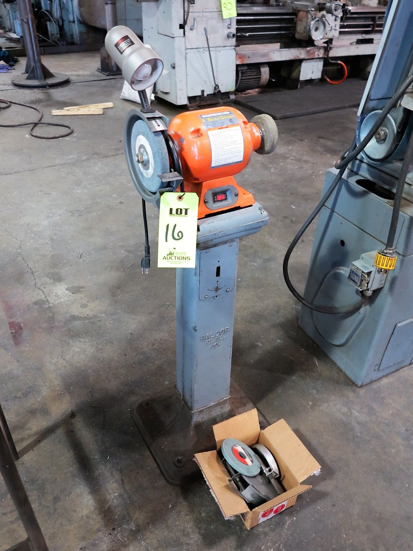 CENTRAL MACHINERY BENCH GRINDER W/ STAND