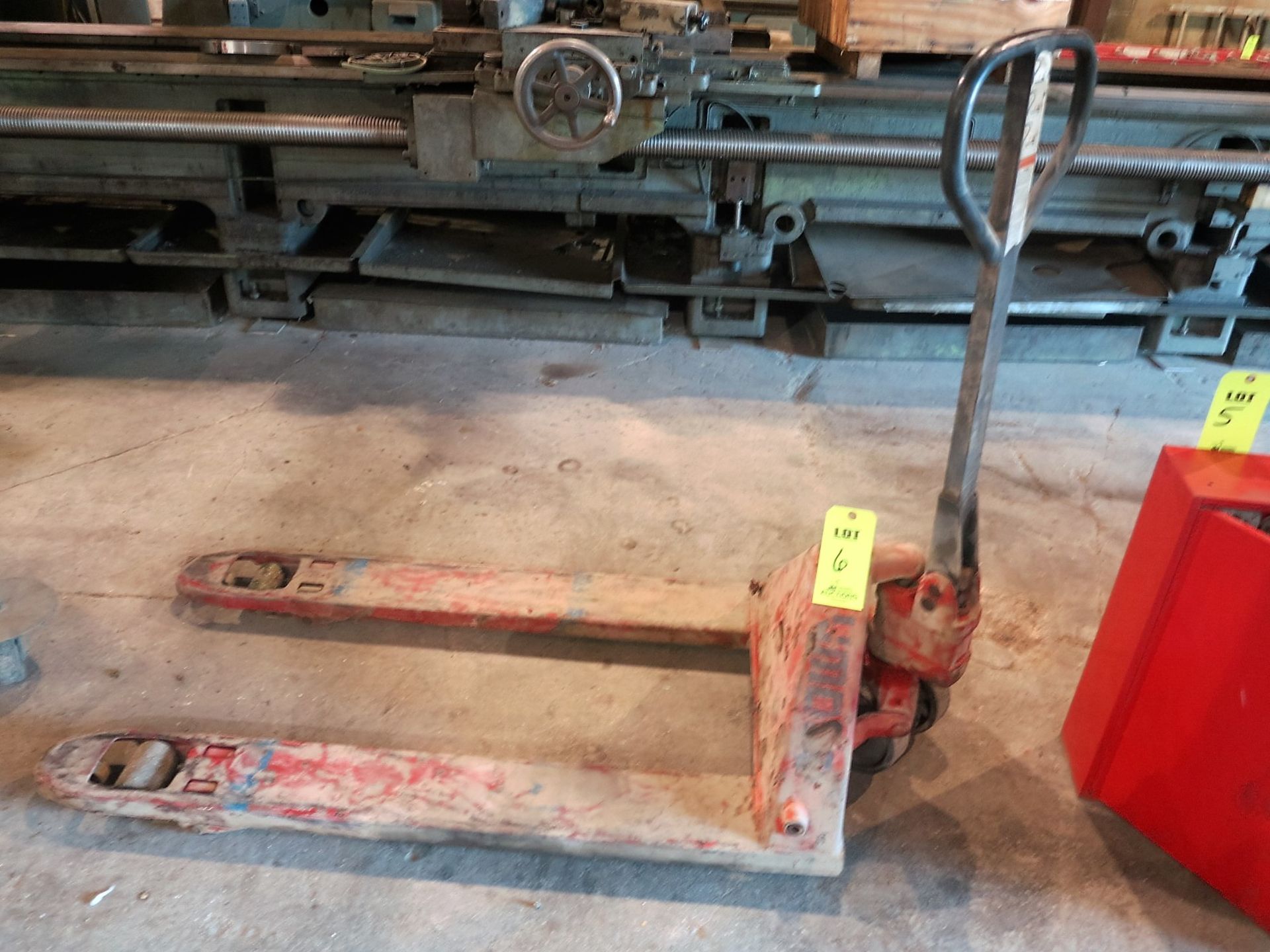 CROWN 5000# PALLET JACK