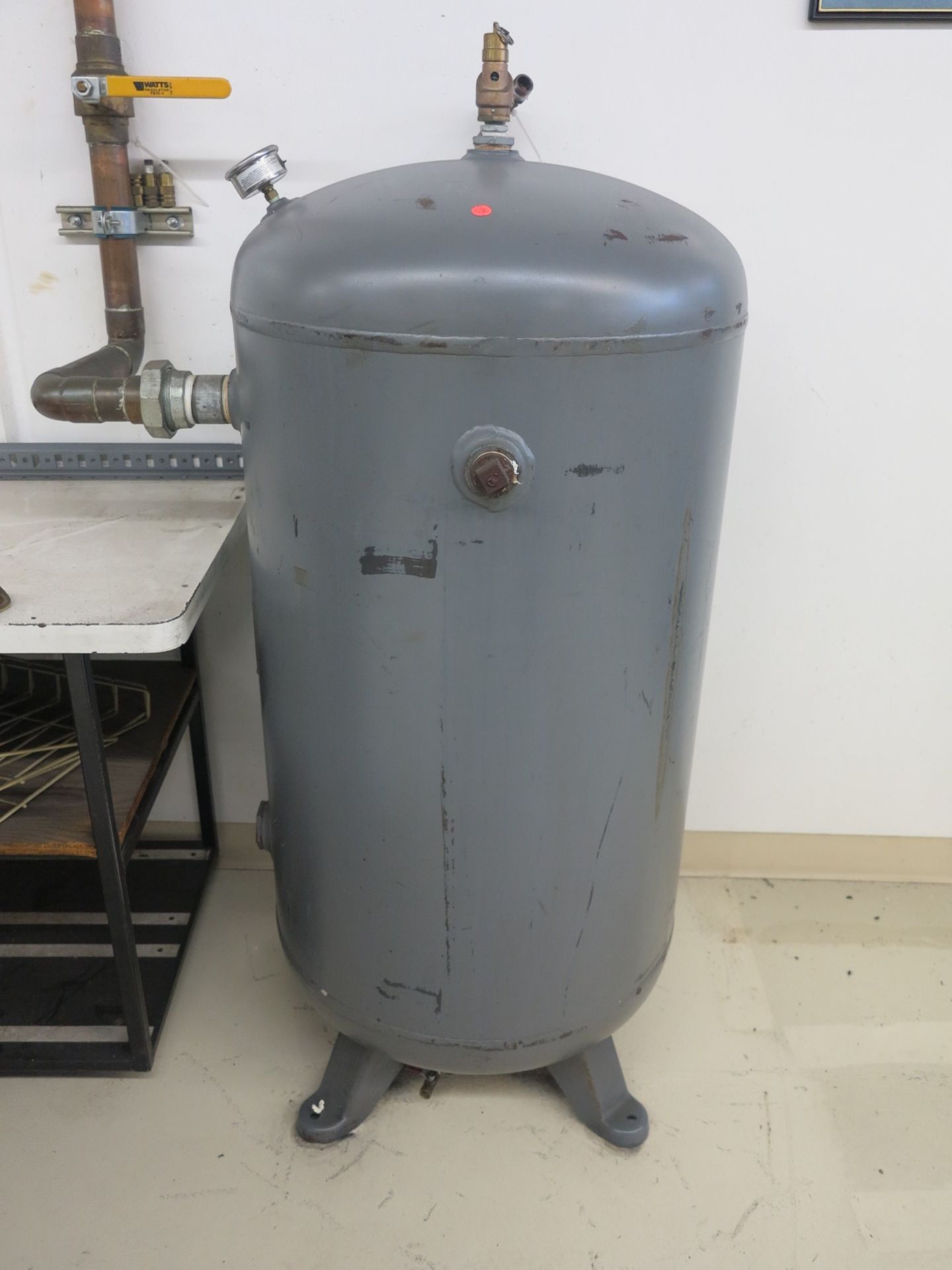 METAL AIR STORAGE TANK